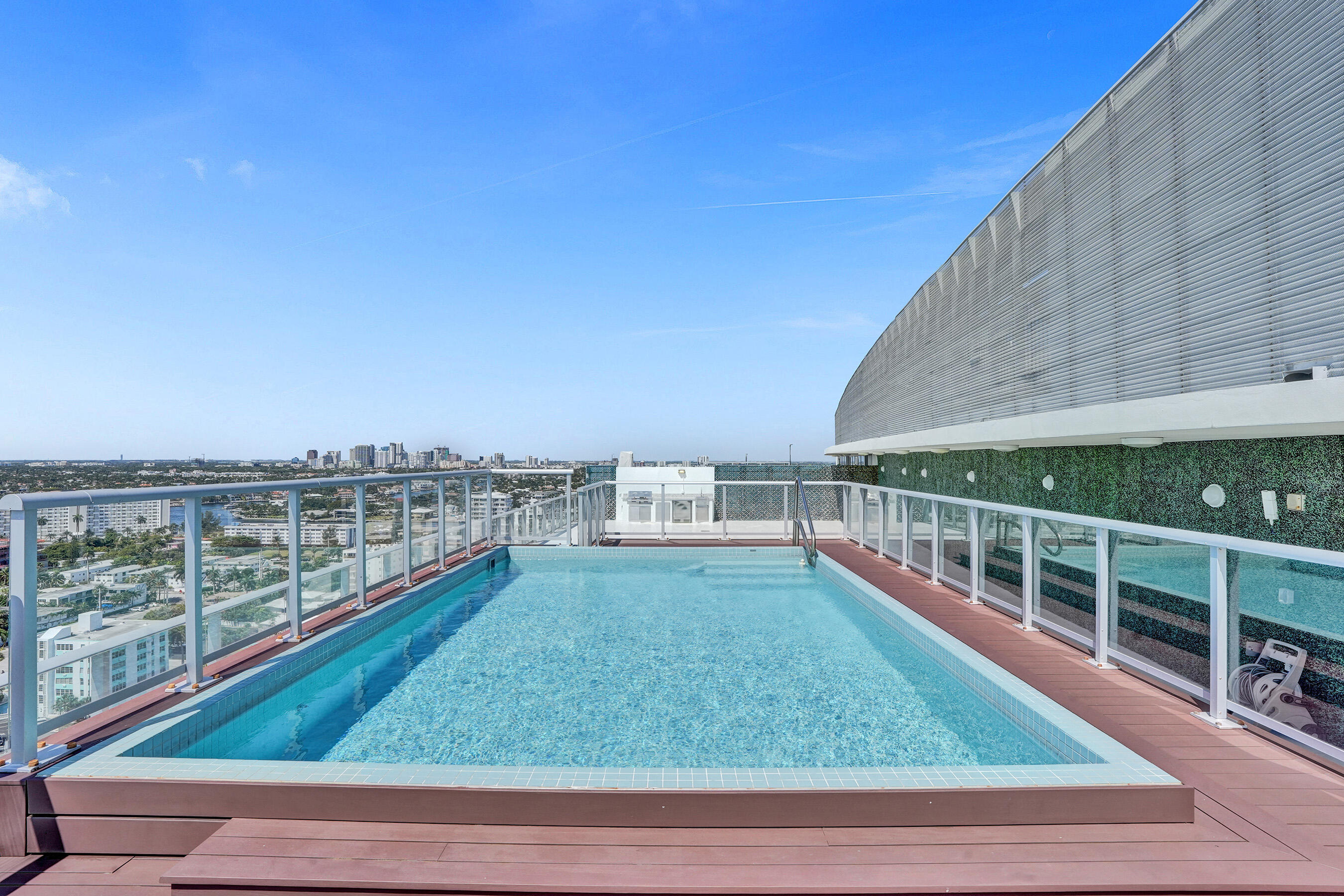 PARAMOUNT FT LAUDERDALE CONDO - Residential