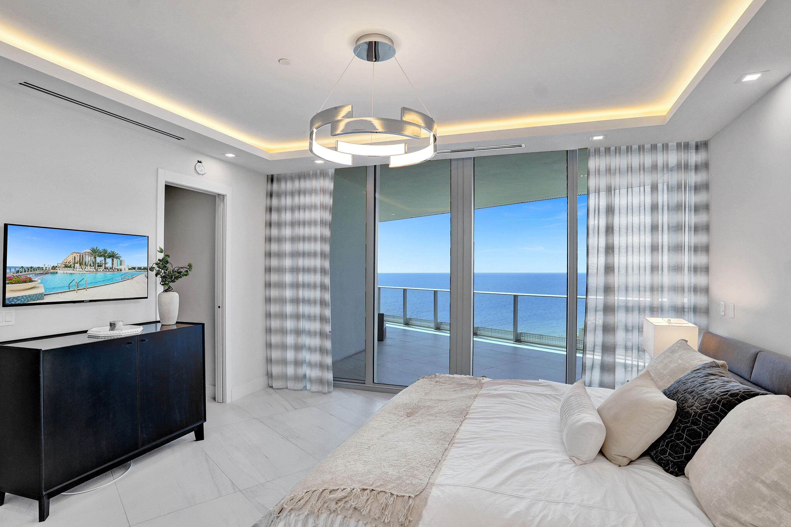 PARAMOUNT FT LAUDERDALE CONDO - Residential
