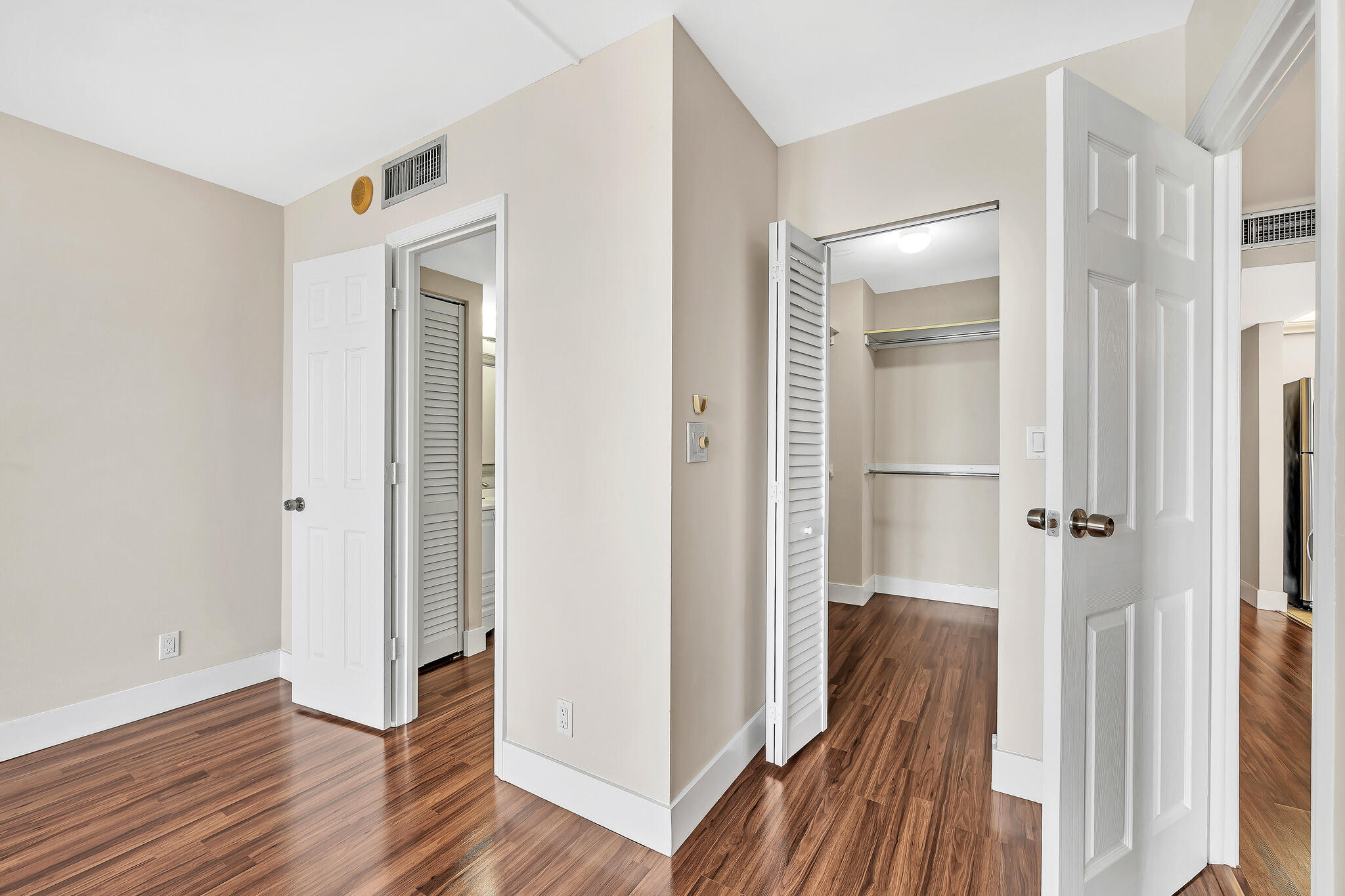 OLYMPUS CONDO PHASE - Residential