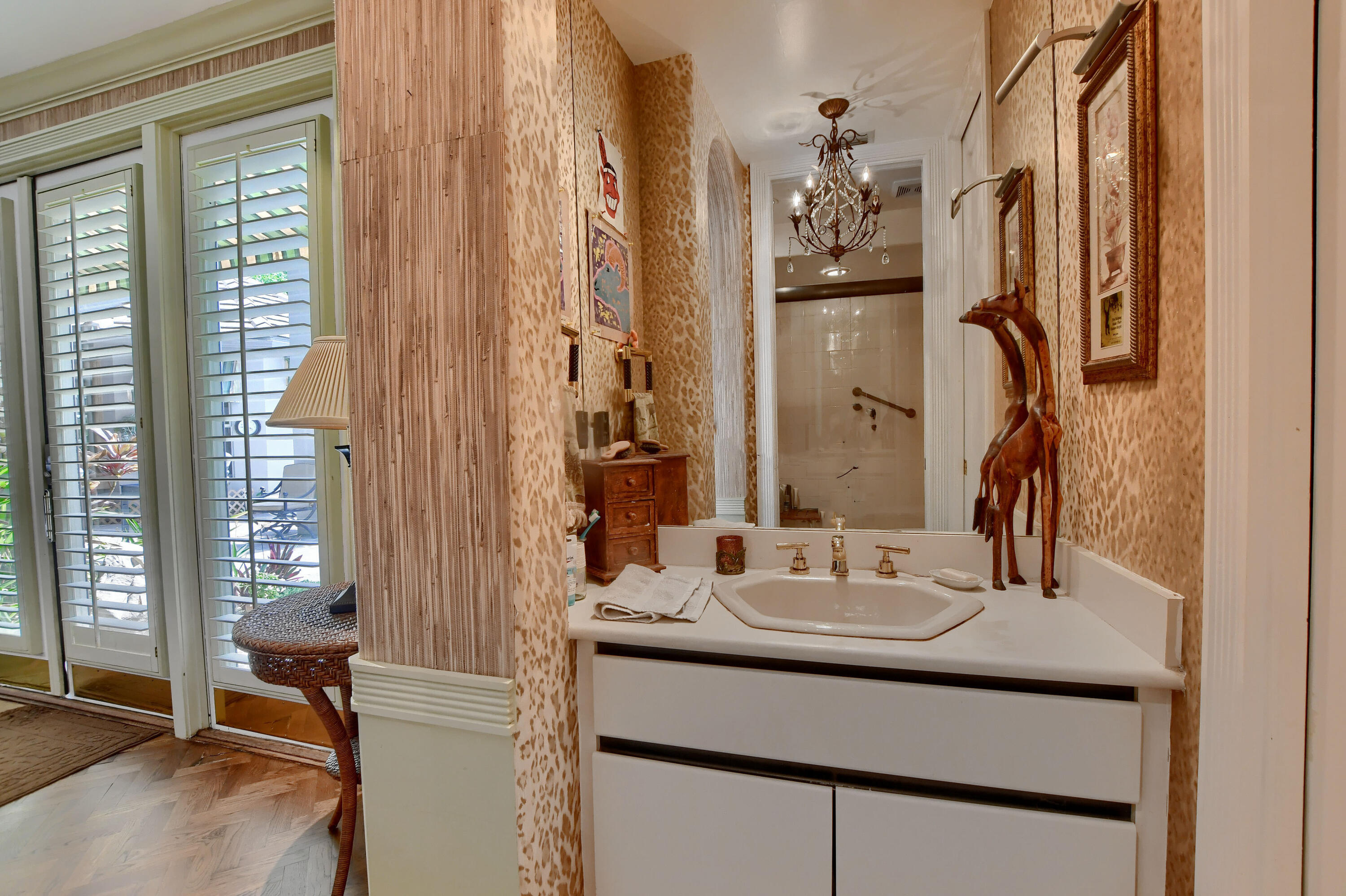 VINTAGE PLACE - Residential