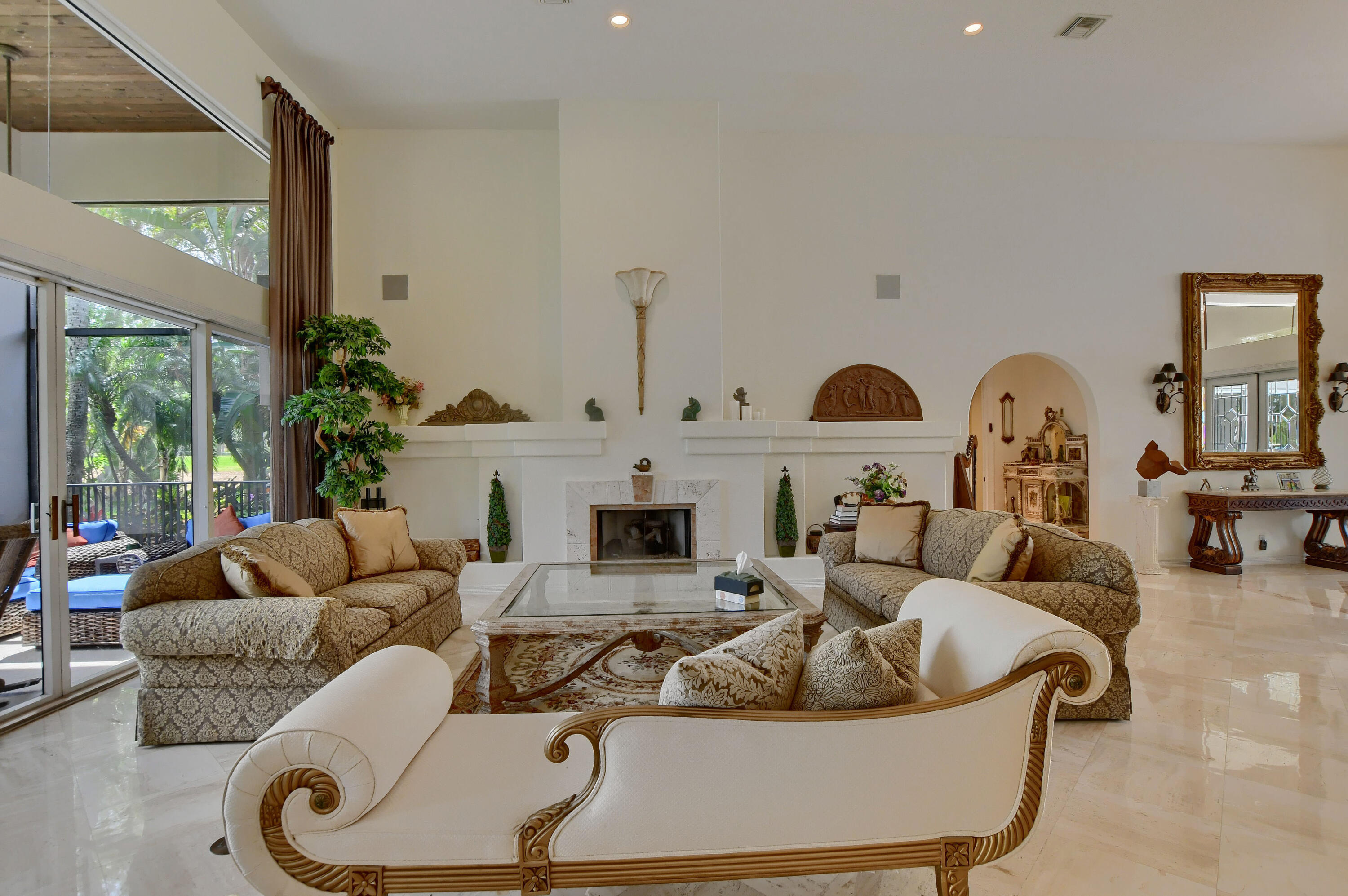 VINTAGE PLACE - Residential