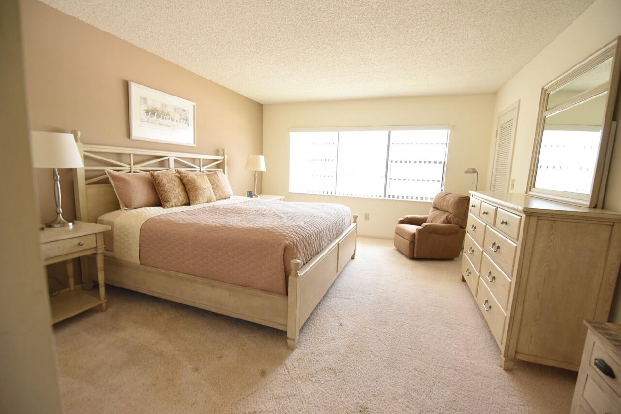 SOUTHPORT AT HUNTERS RUN CONDO - Residential