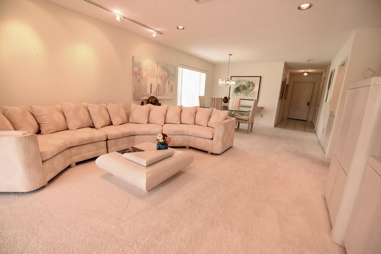 SOUTHPORT AT HUNTERS RUN CONDO - Residential