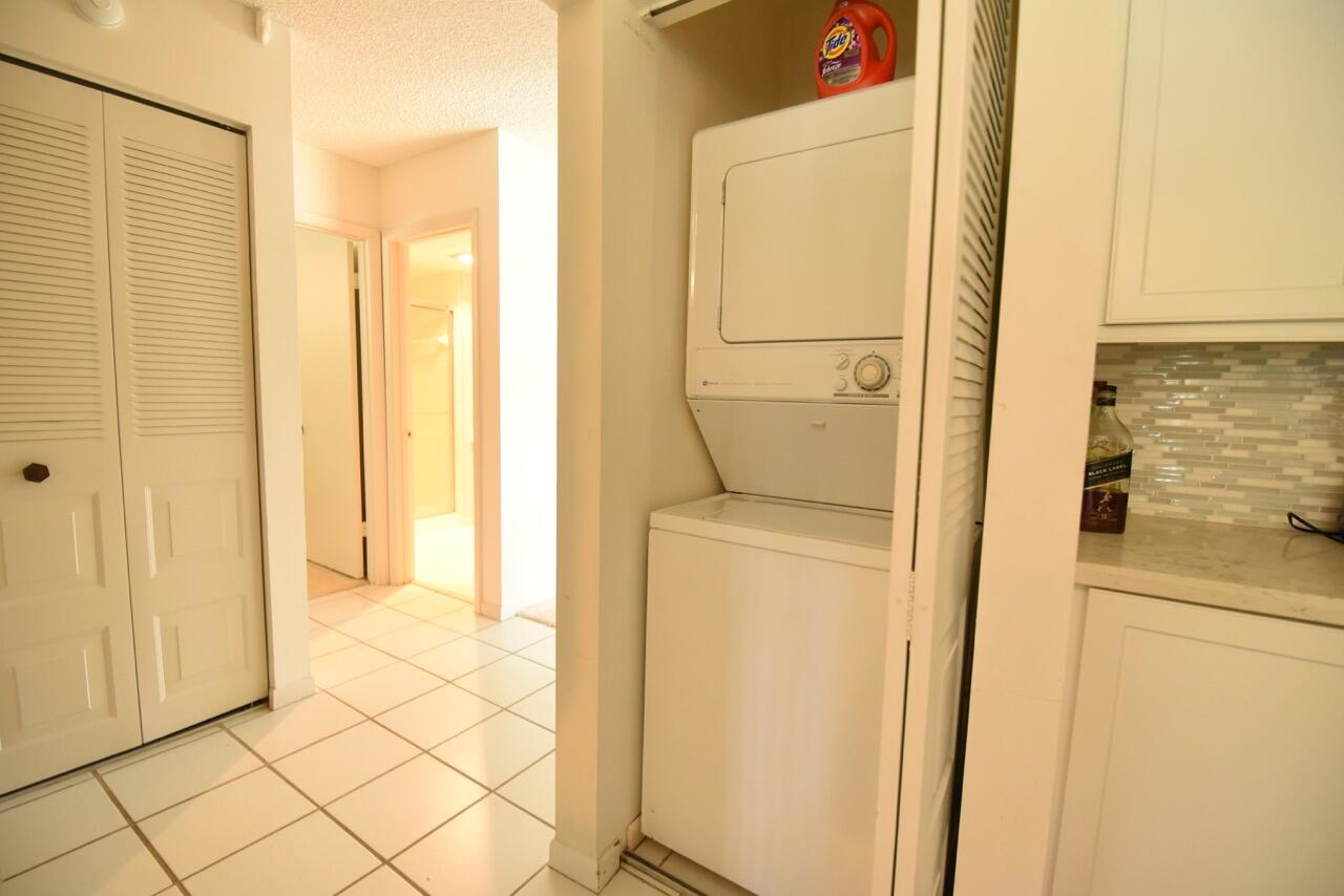 SOUTHPORT AT HUNTERS RUN CONDO - Residential