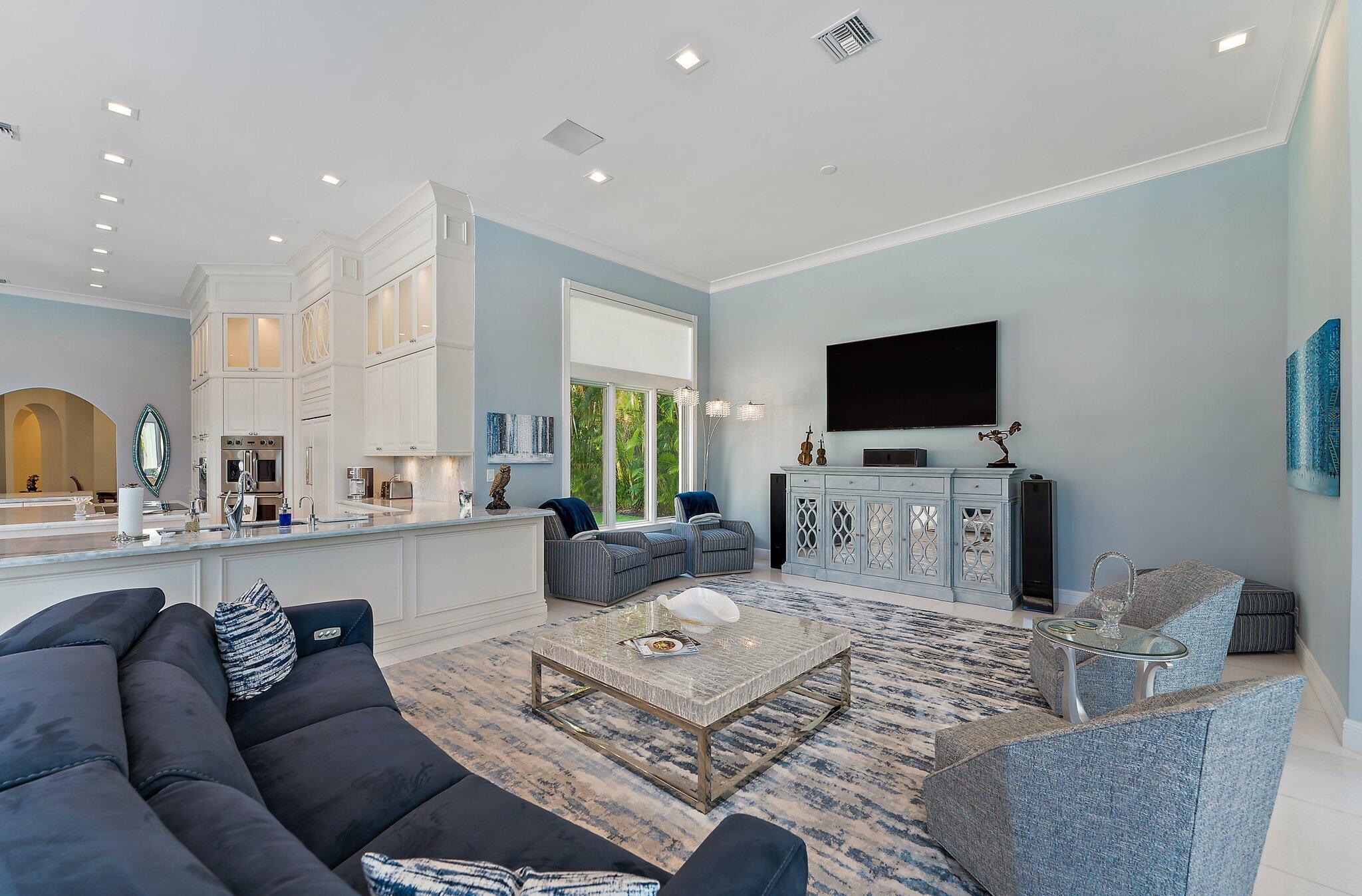 Frenchmans Creek Beach & Country Club - Residential
