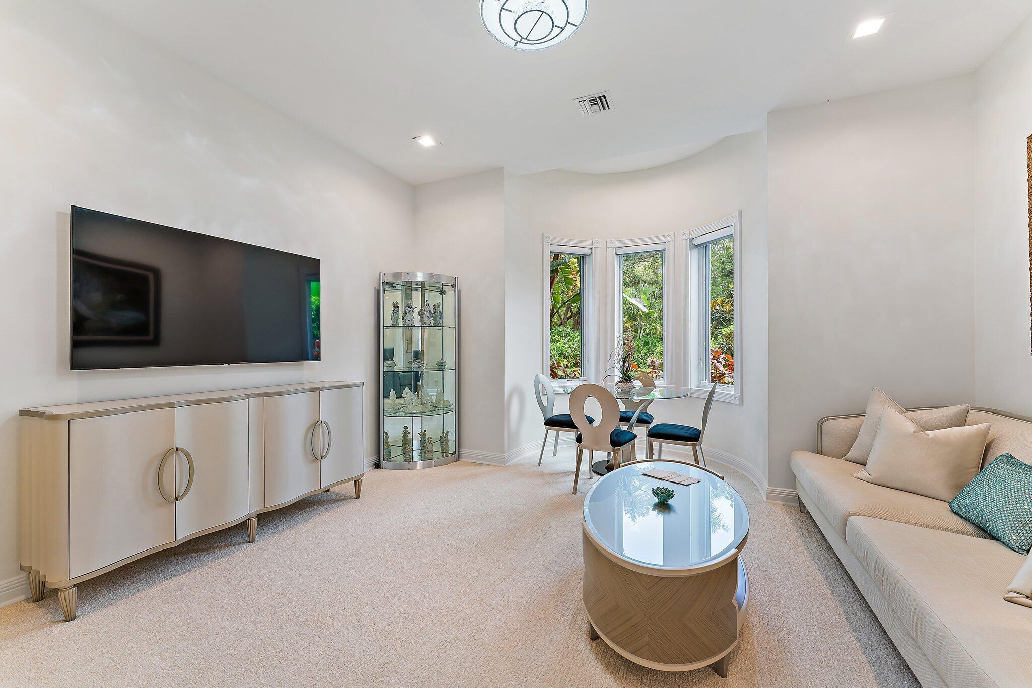 Frenchmans Creek Beach & Country Club - Residential
