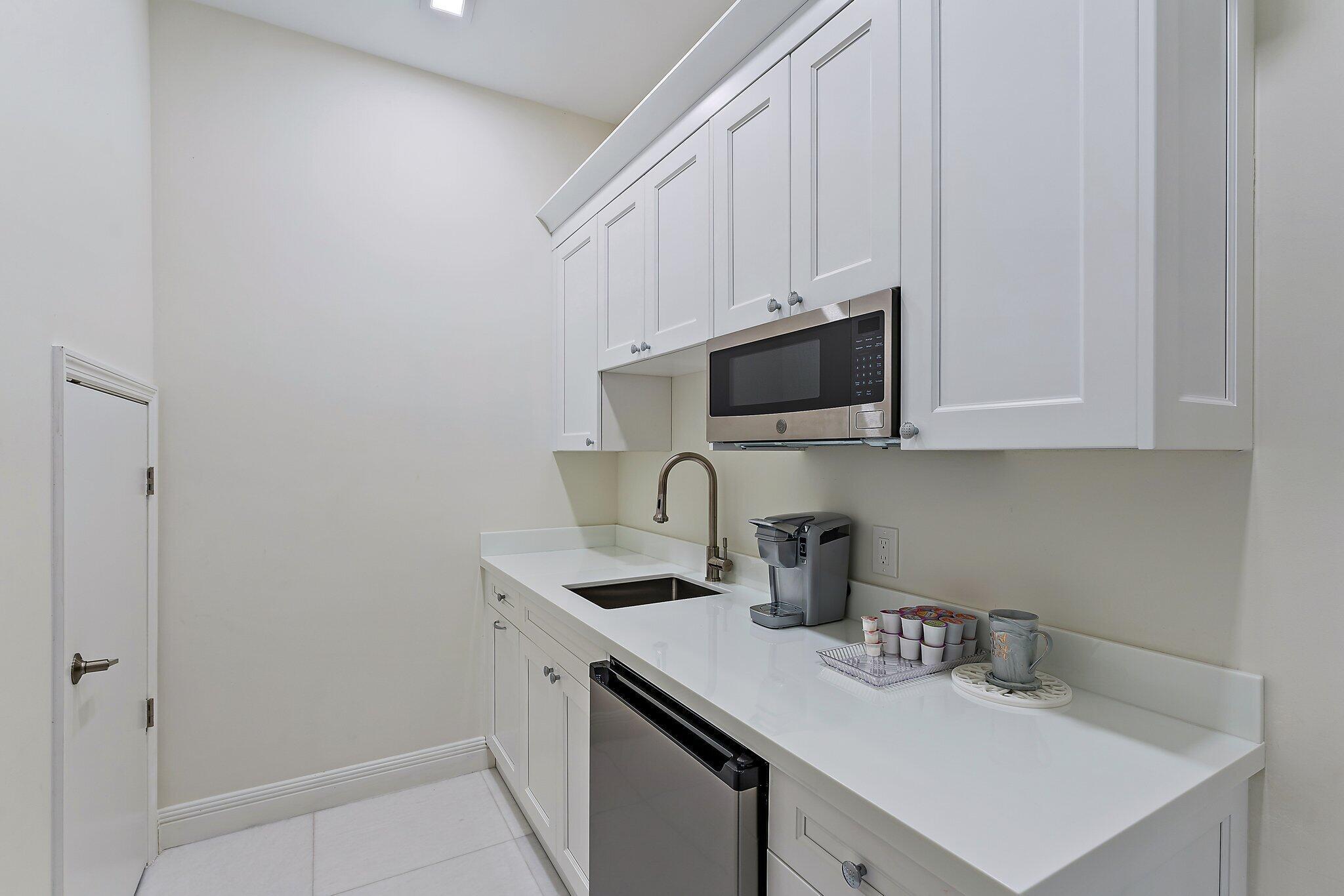 Frenchmans Creek Beach & Country Club - Residential