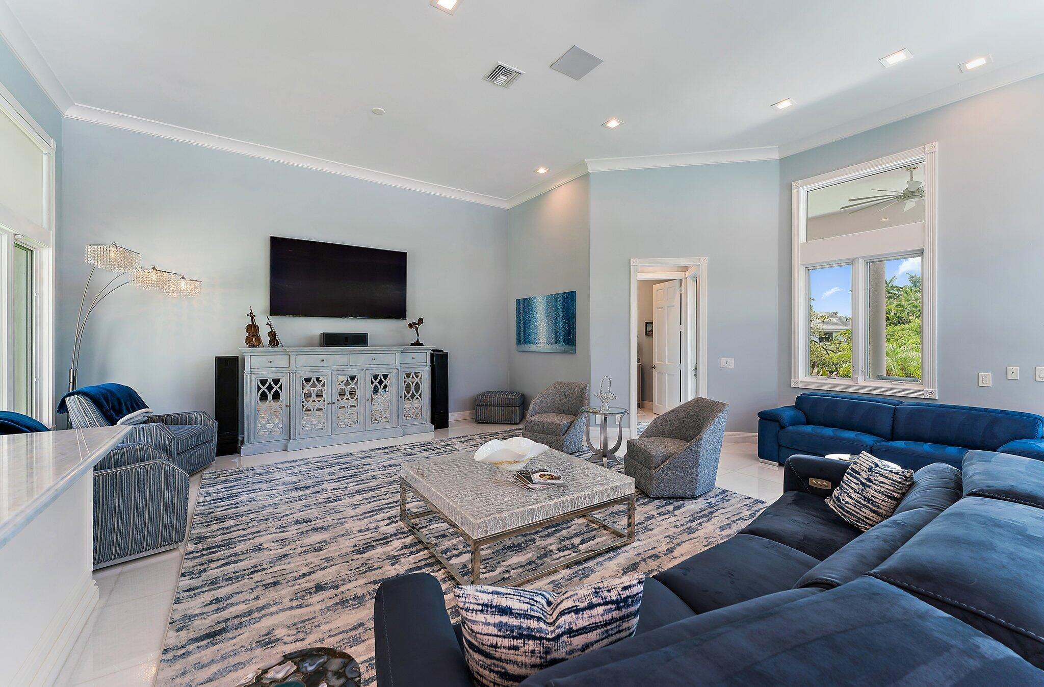 Frenchmans Creek Beach & Country Club - Residential
