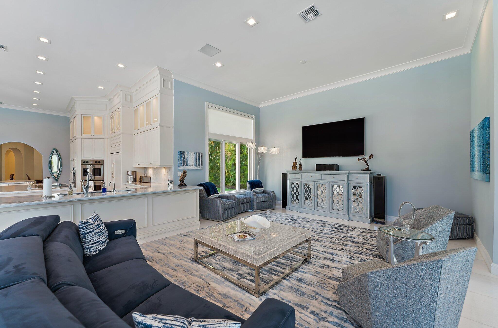 Frenchmans Creek Beach & Country Club - Residential