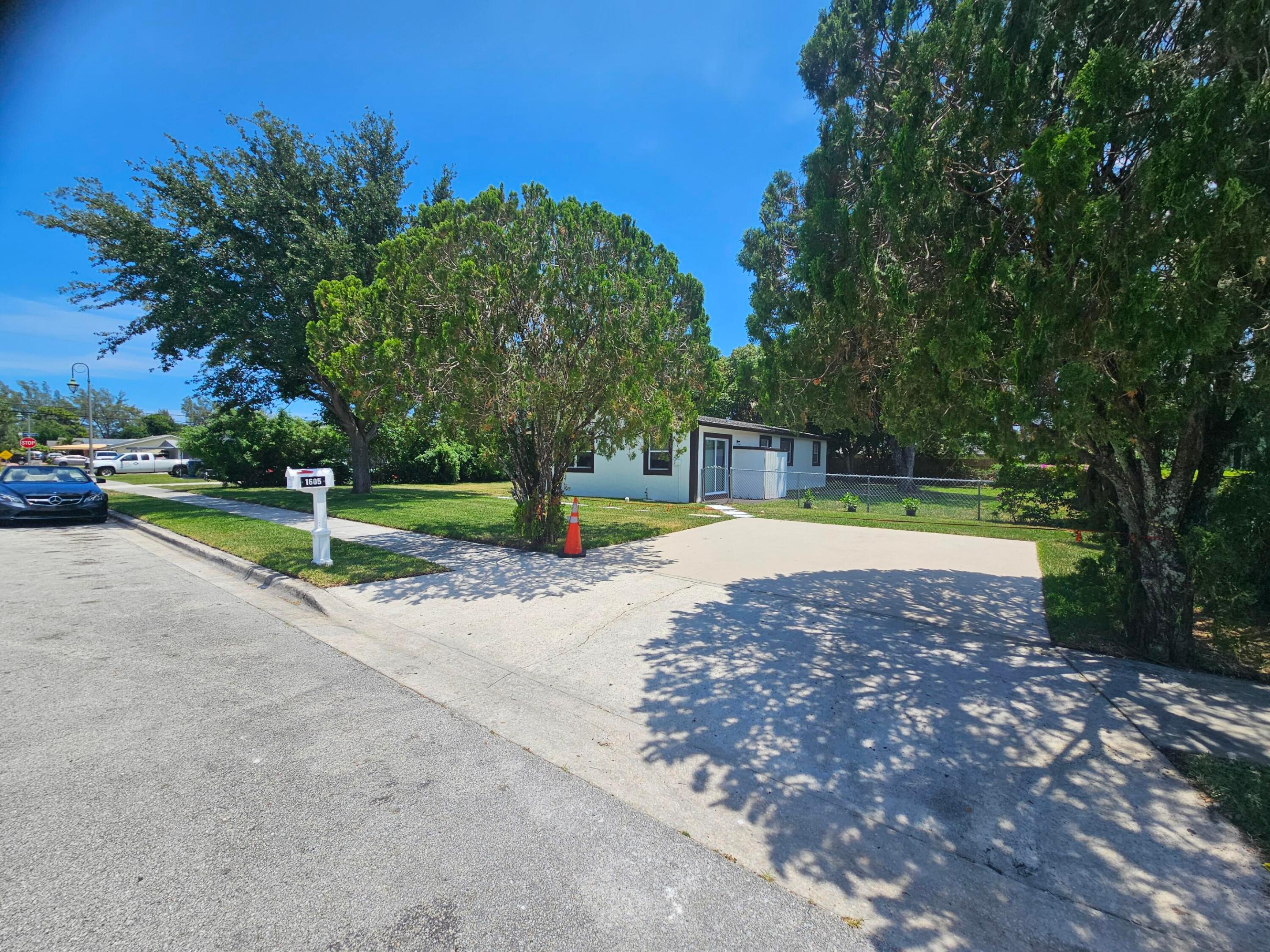 RIVIERA HEIGHTS - Residential