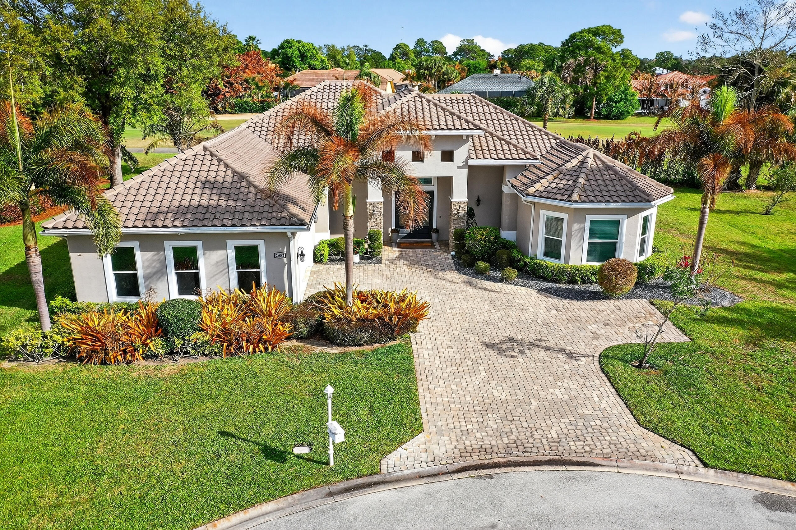 Country Club Estates - Residential