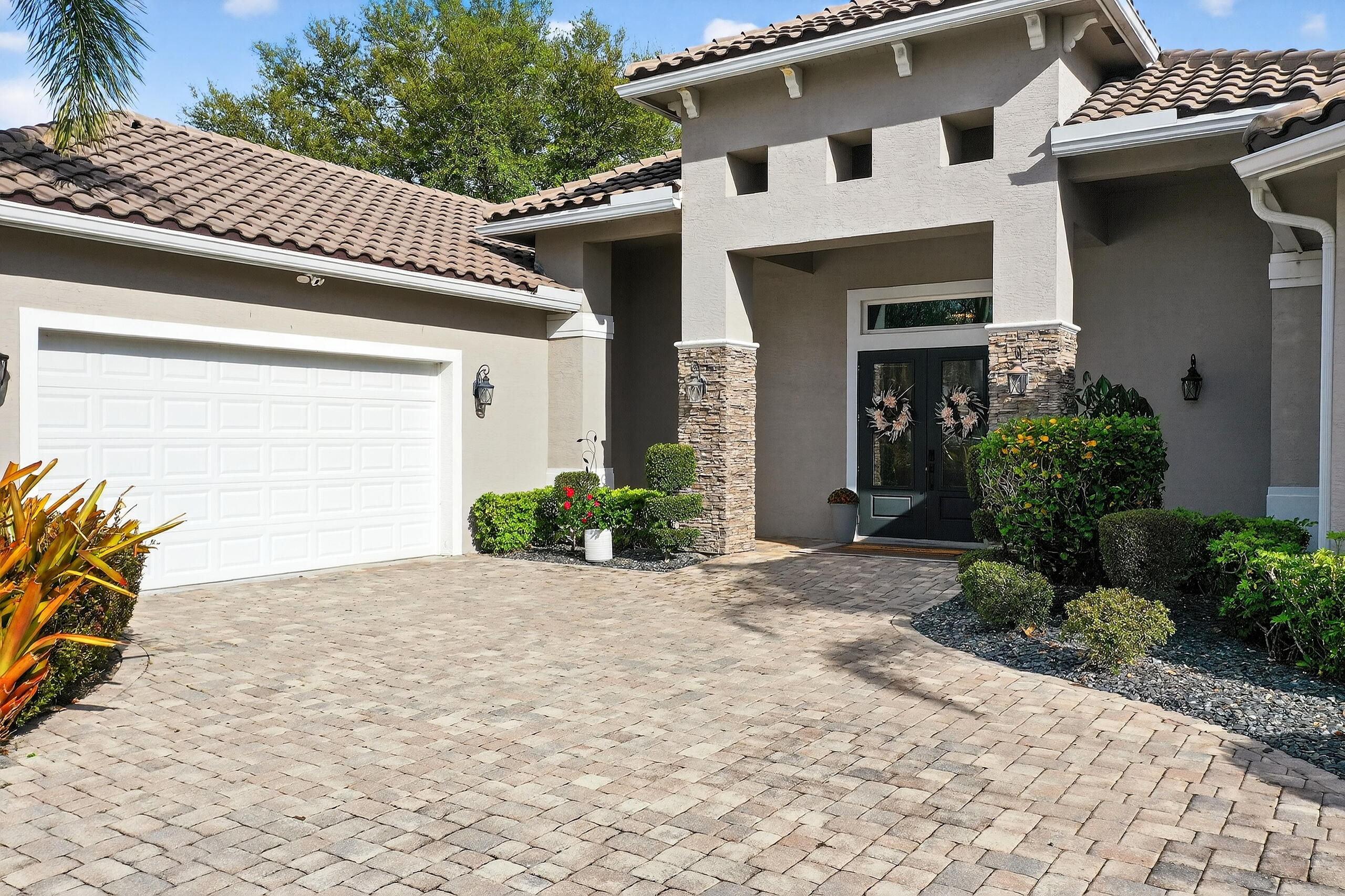 Country Club Estates - Residential