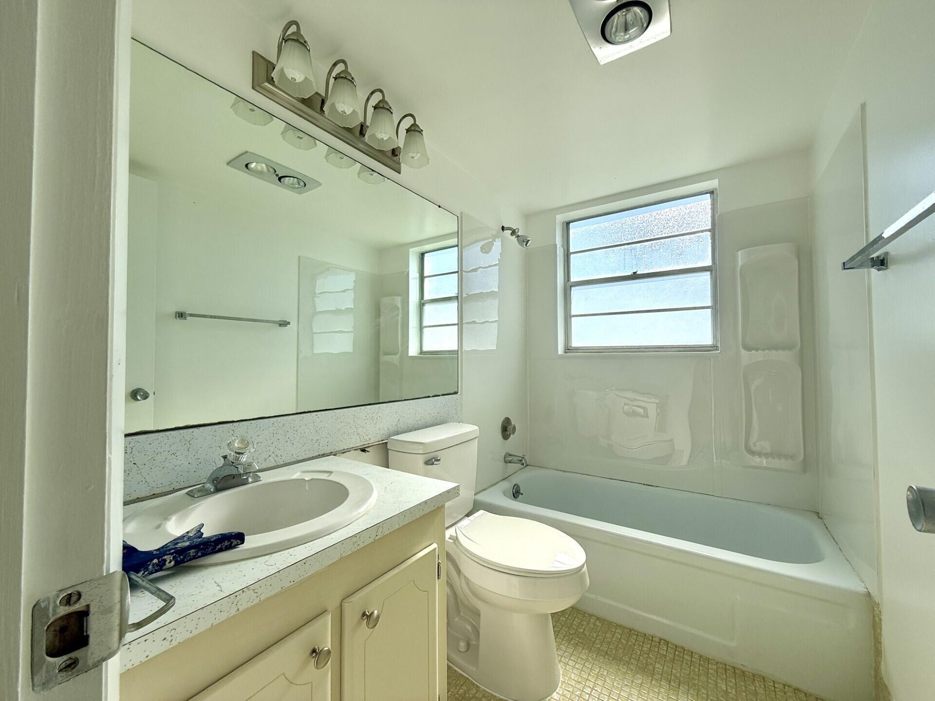 HASTINGS CONDOS - Residential Lease