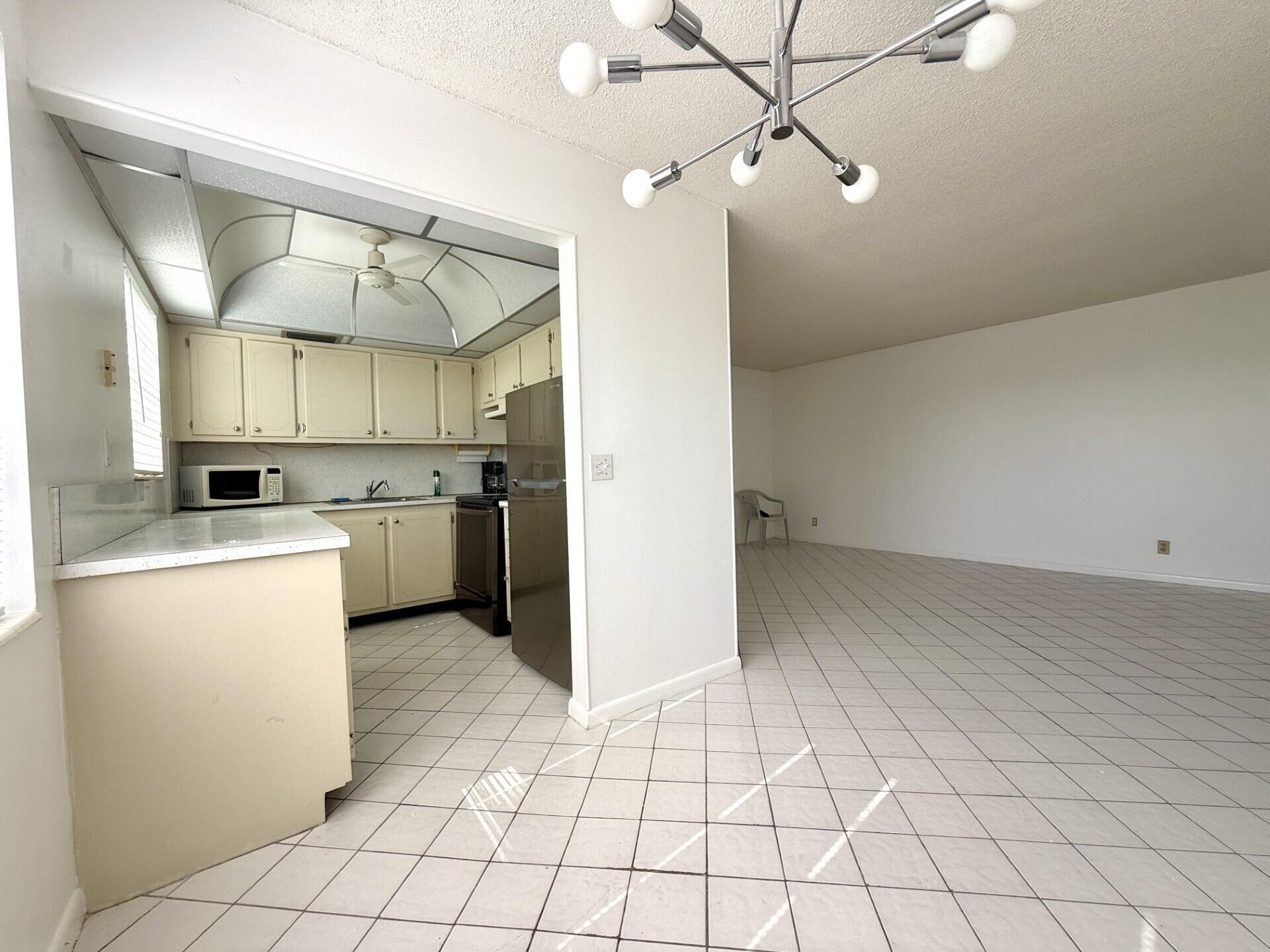 HASTINGS CONDOS - Residential Lease