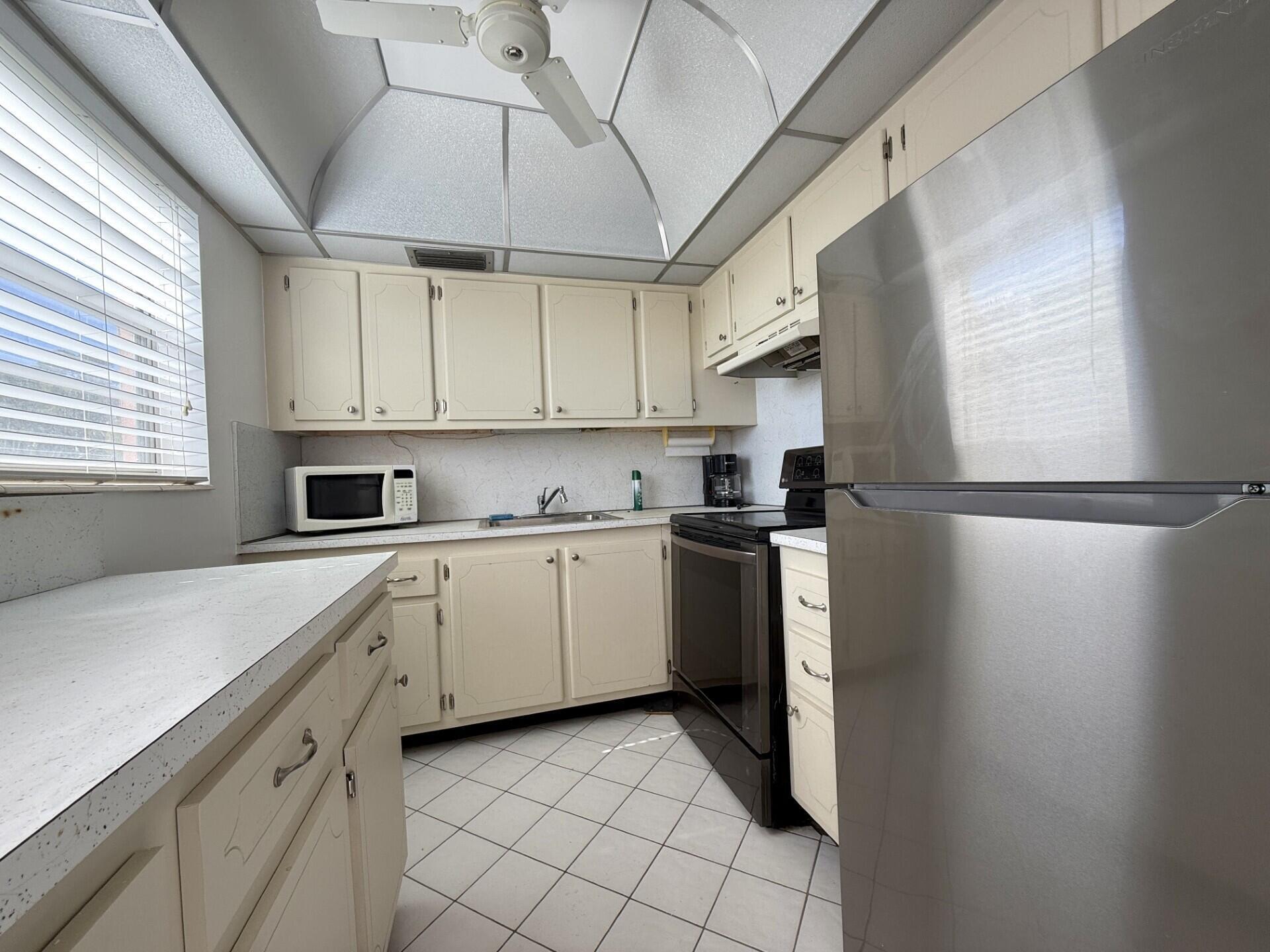 HASTINGS CONDOS - Residential Lease
