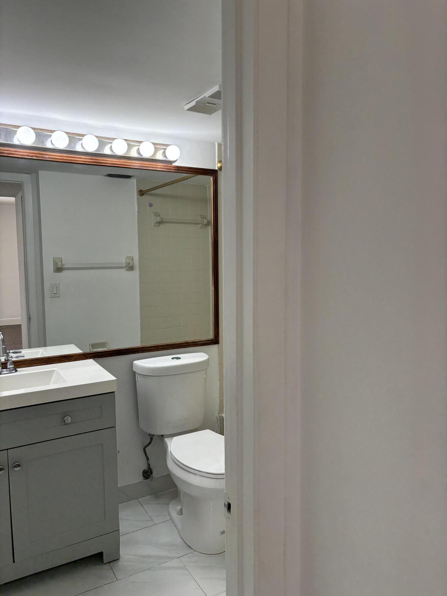 GRAND OASIS CONDO - Residential Lease