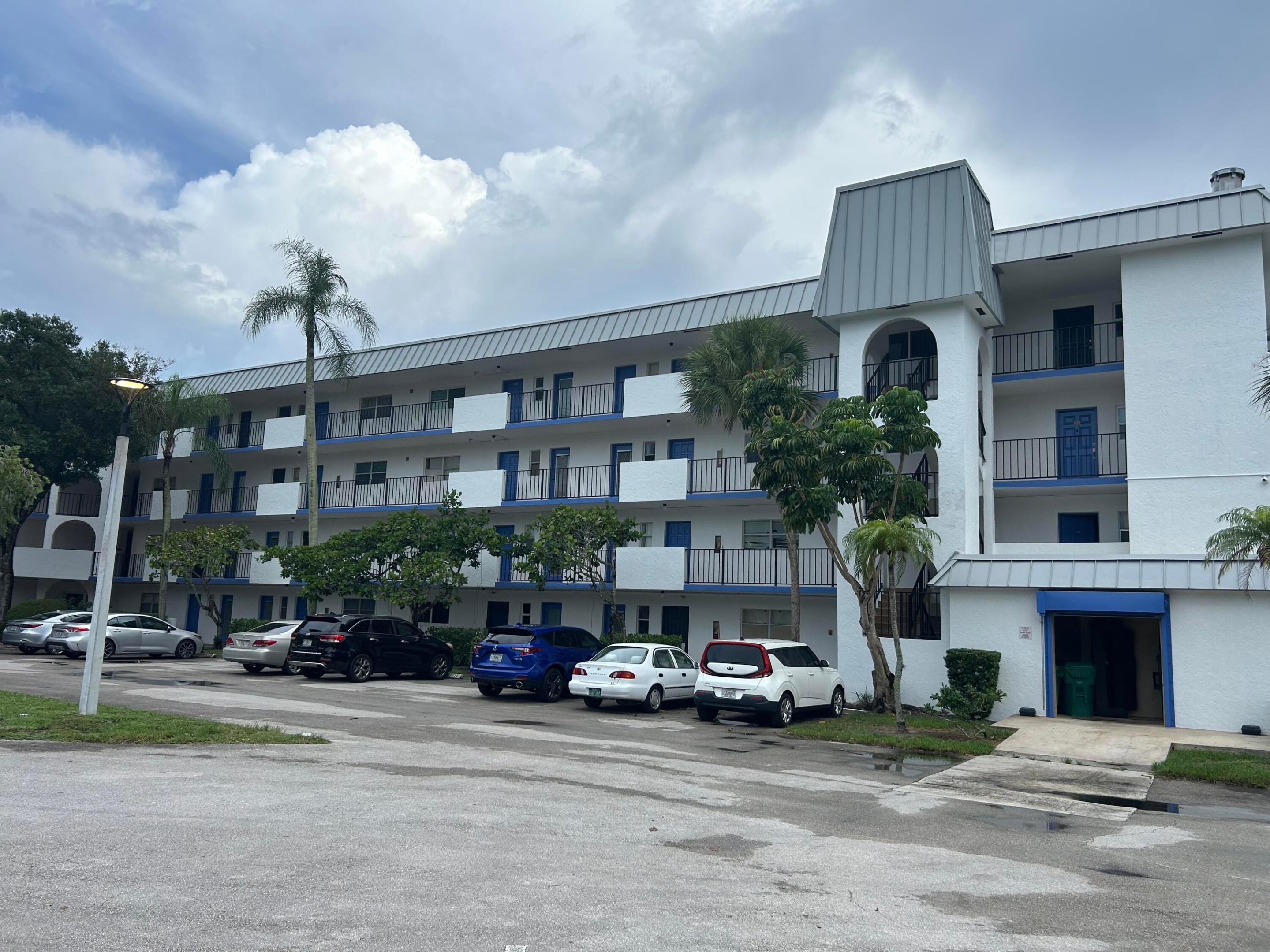 INVERRARY COUNTRY CLUB - Residential