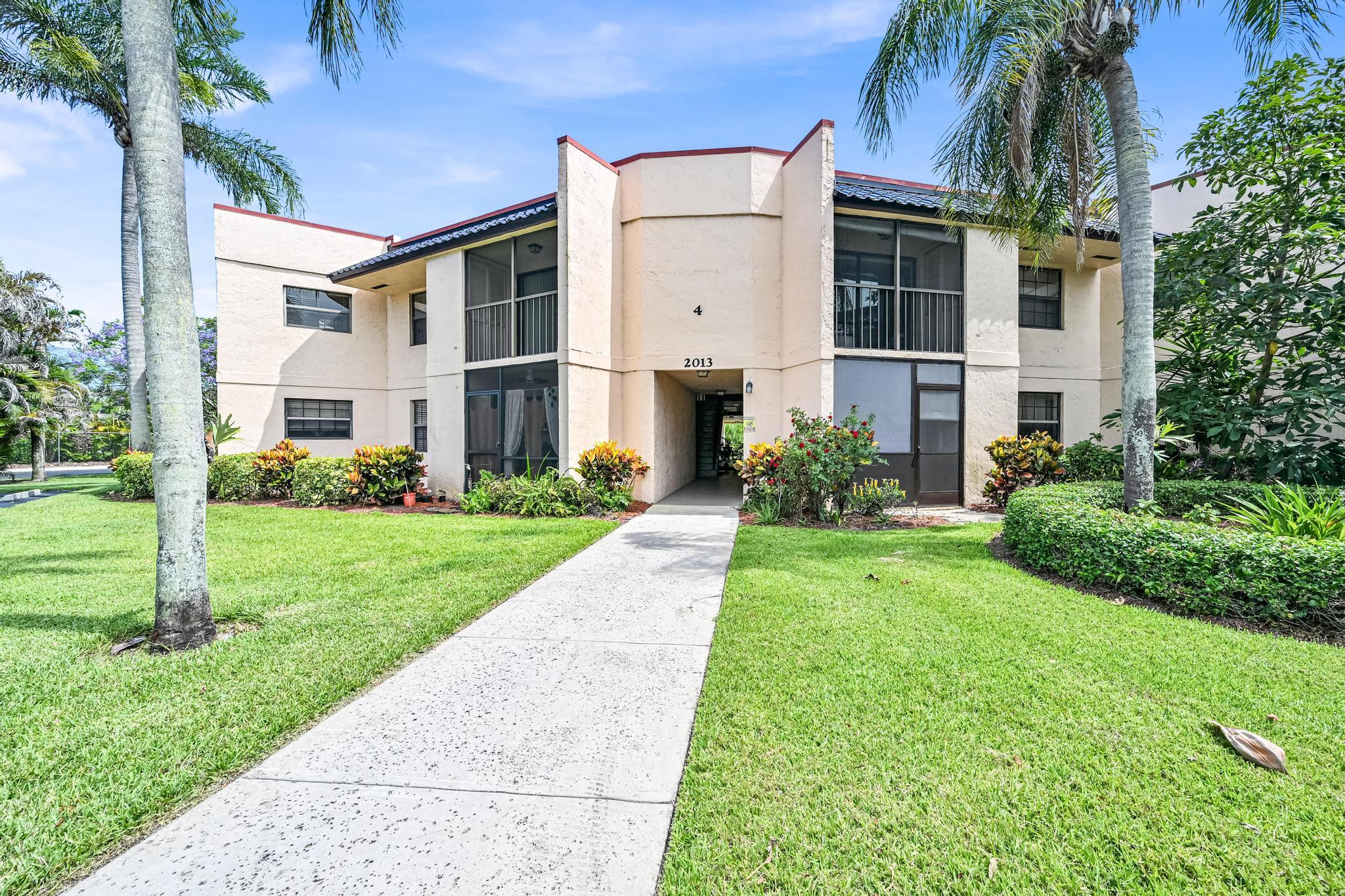 Savannas Club Condo - Residential Lease