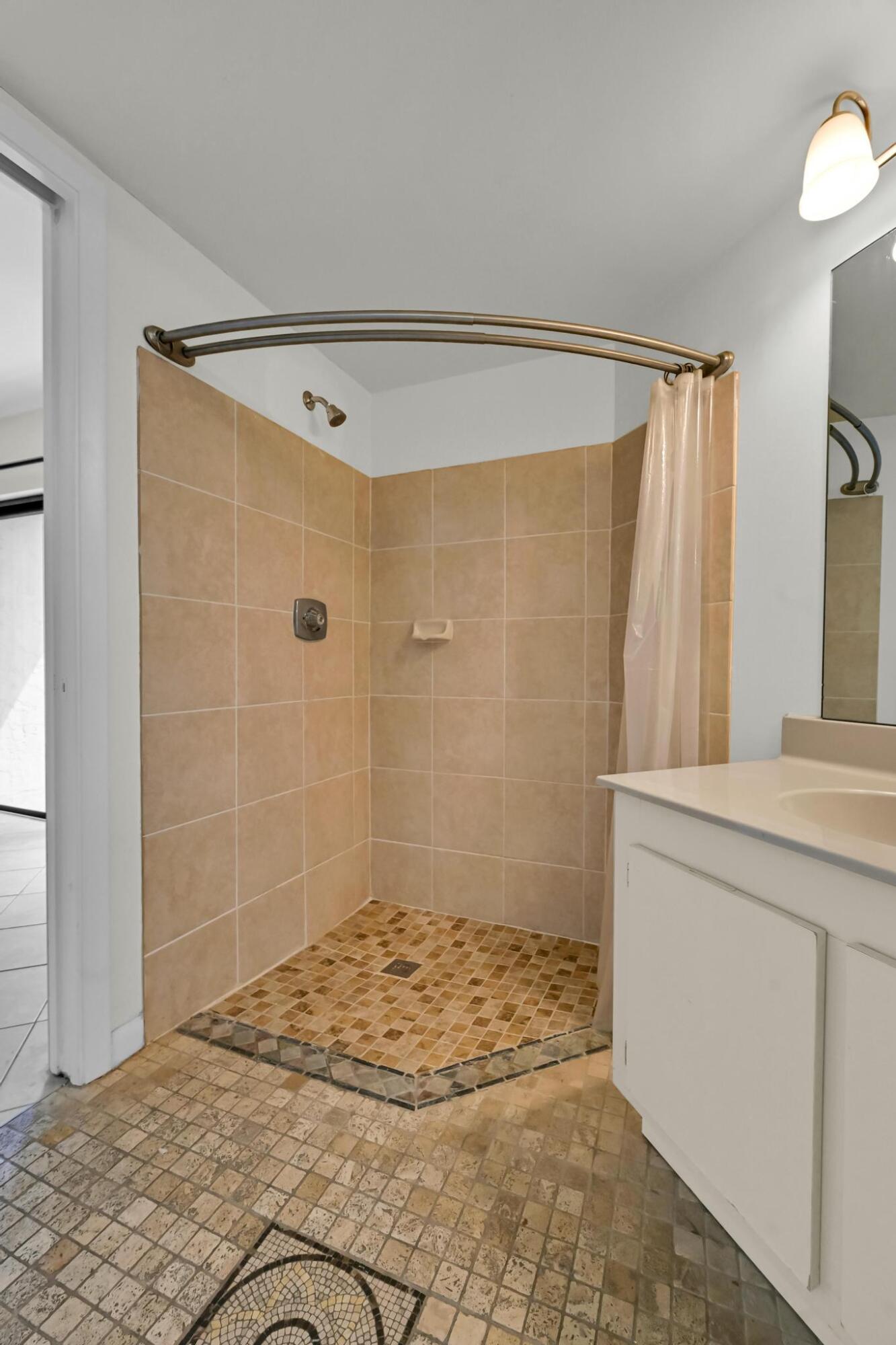 Savannas Club Condo - Residential Lease