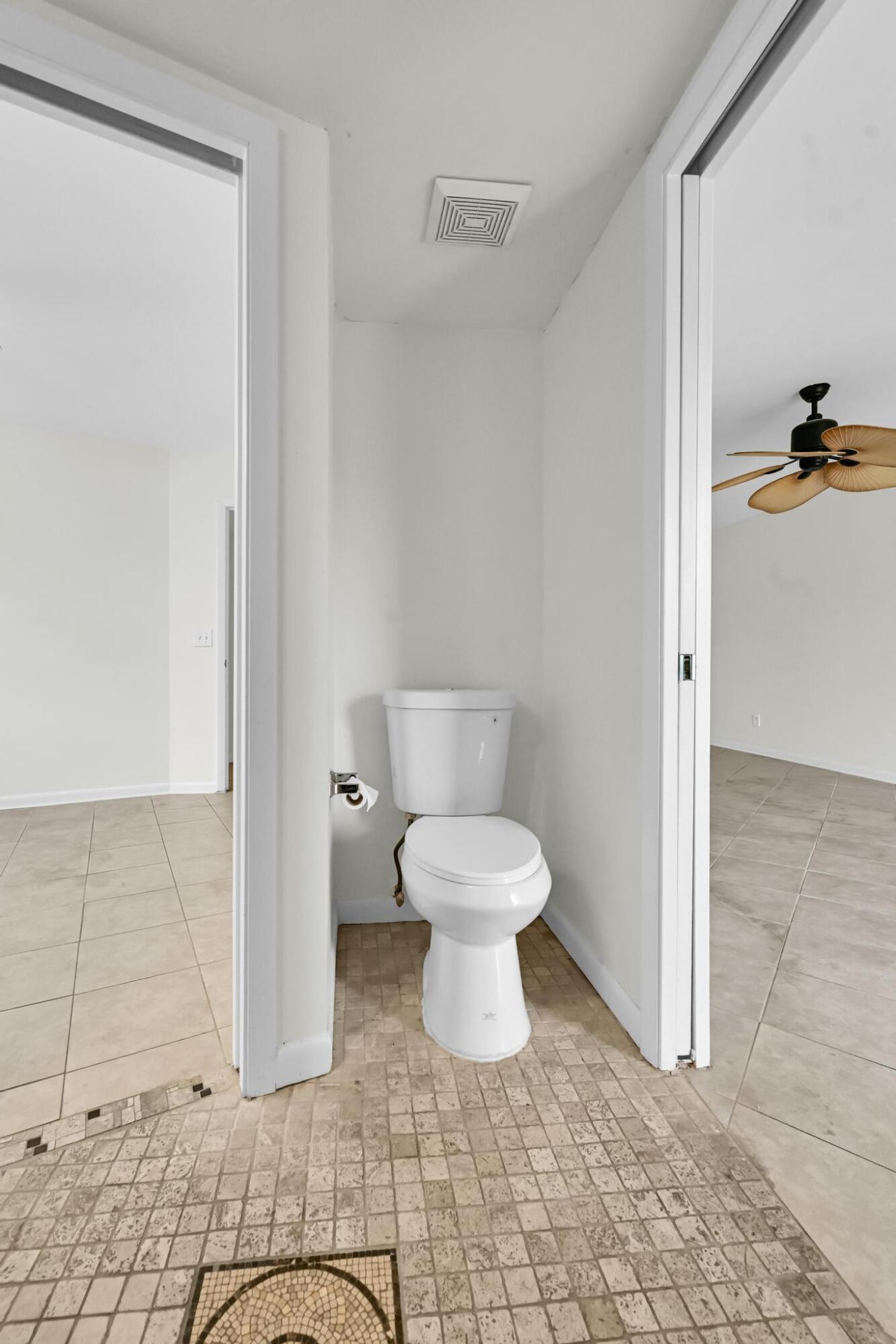 Savannas Club Condo - Residential Lease