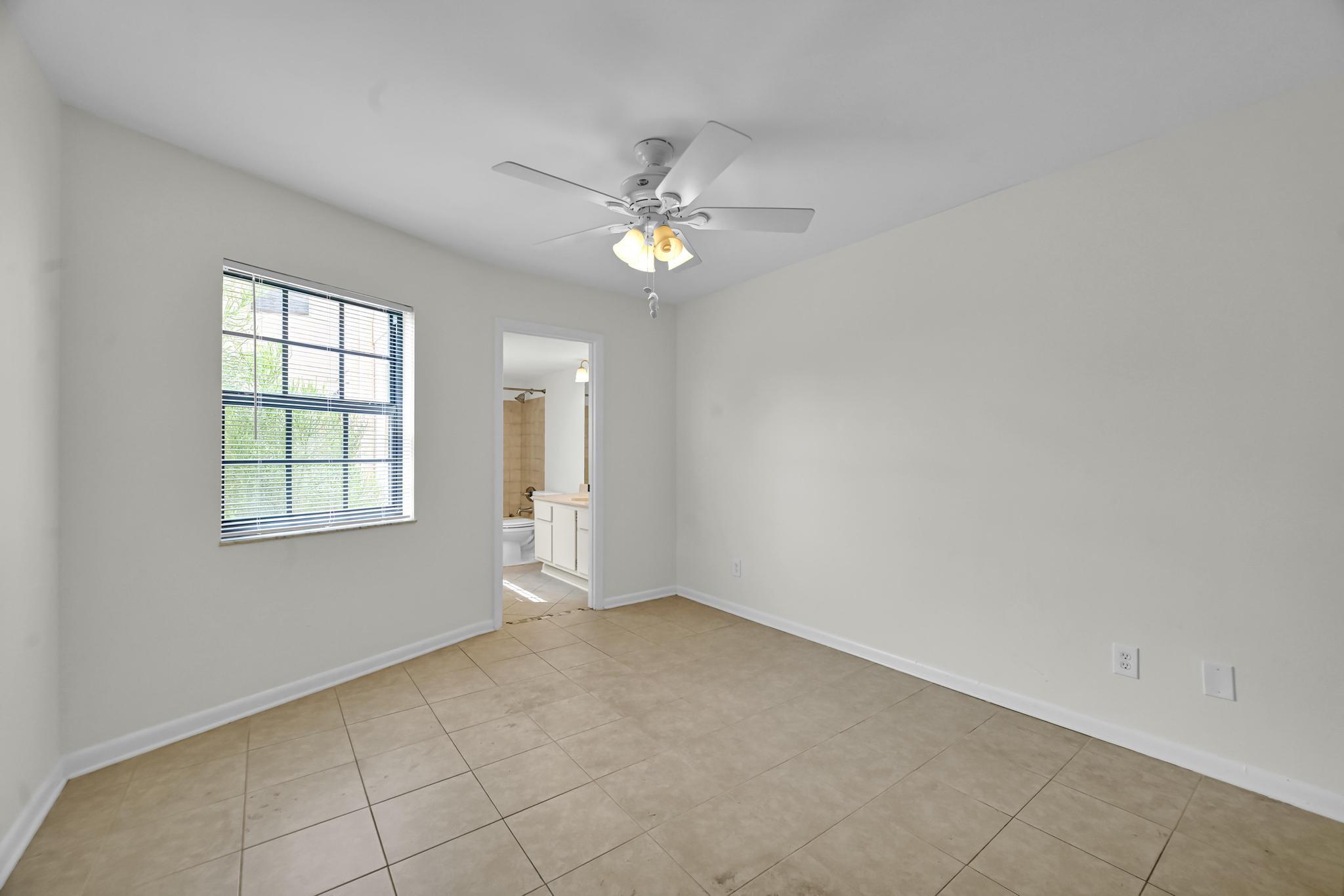 Savannas Club Condo - Residential Lease