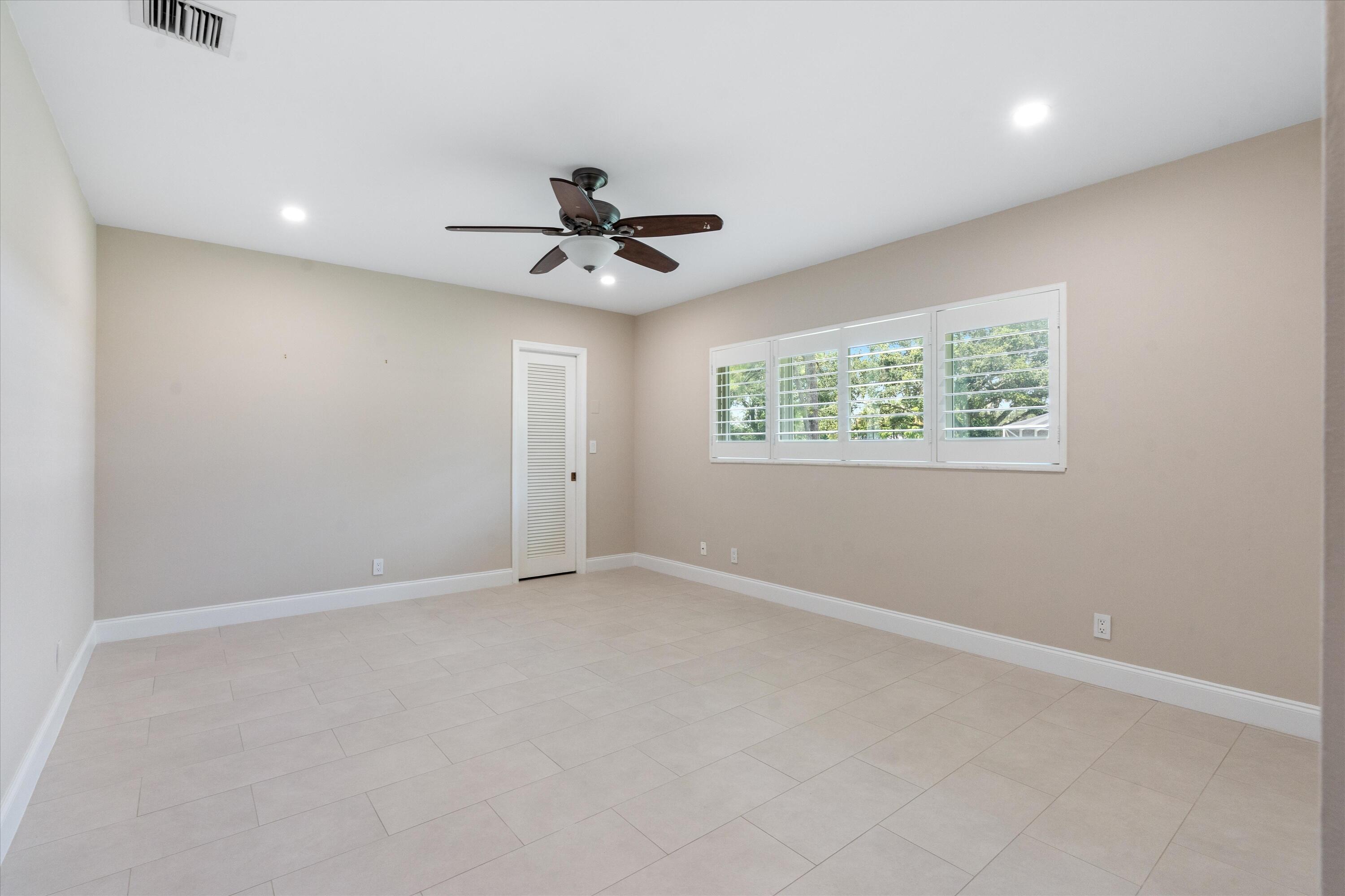 DELRAY DUNES FIRST SEC - Residential