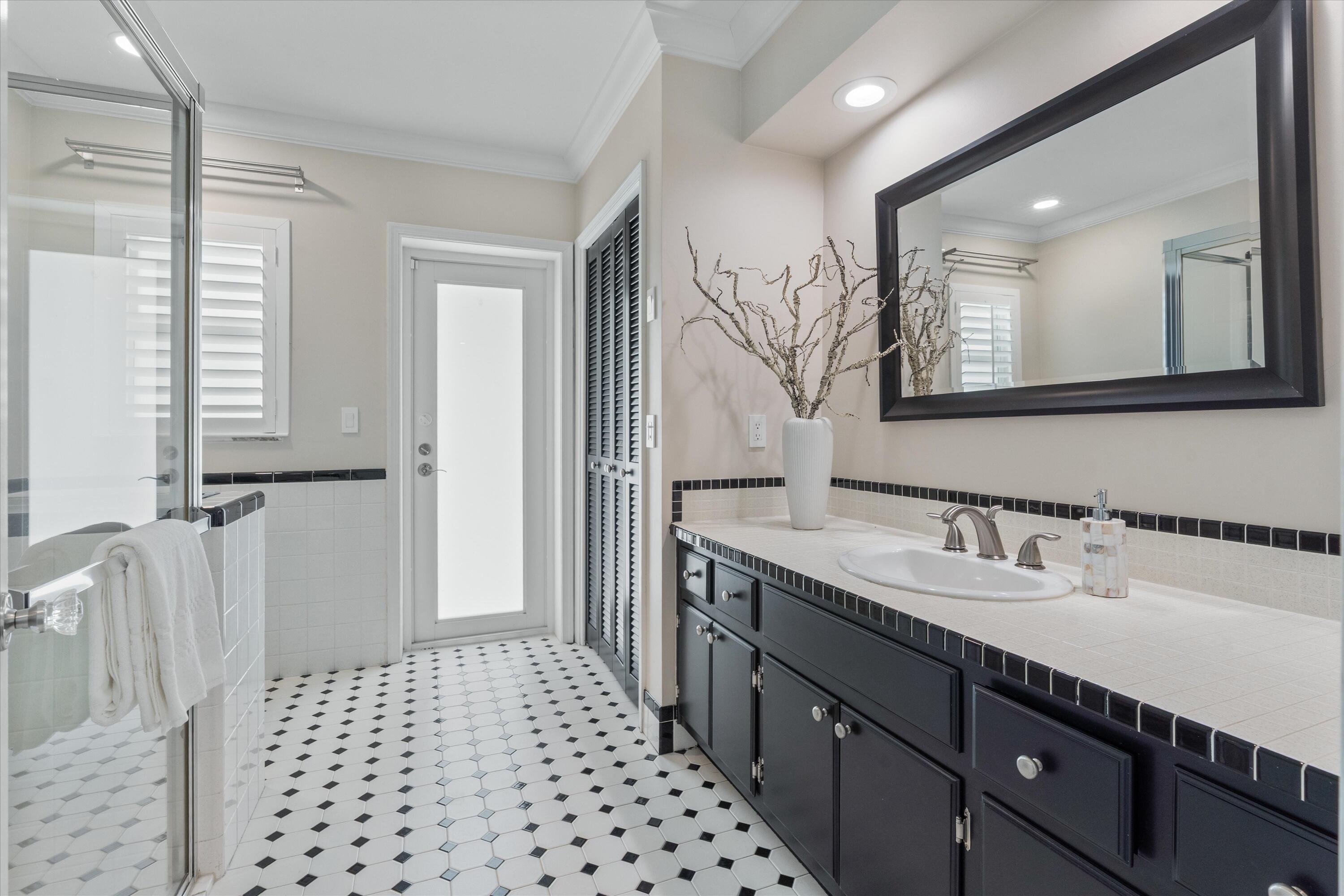 DELRAY DUNES FIRST SEC - Residential
