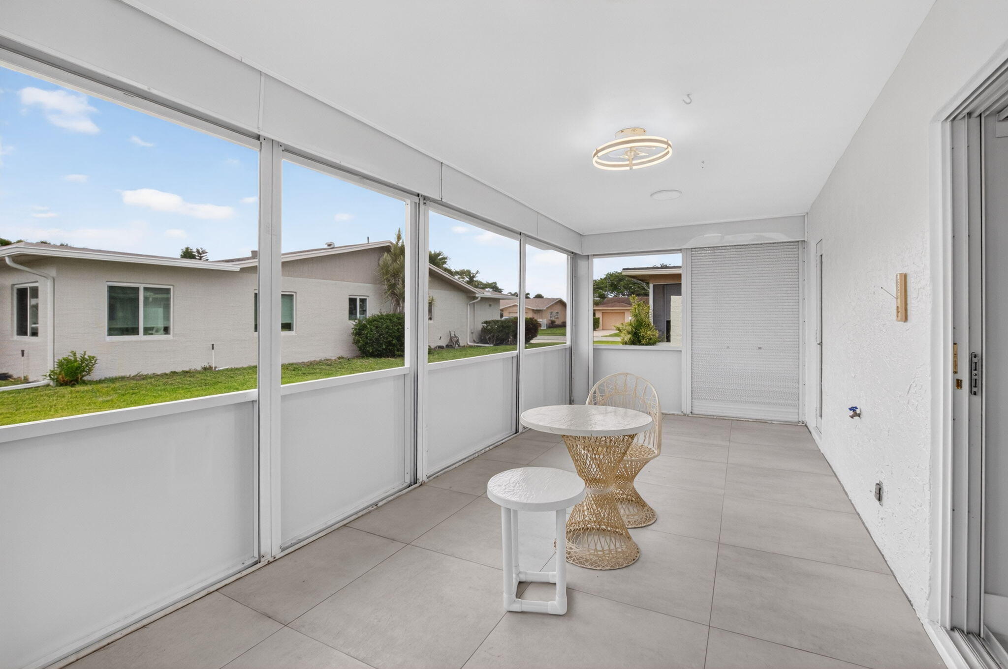 DELRAY VILLAS 2 - Residential