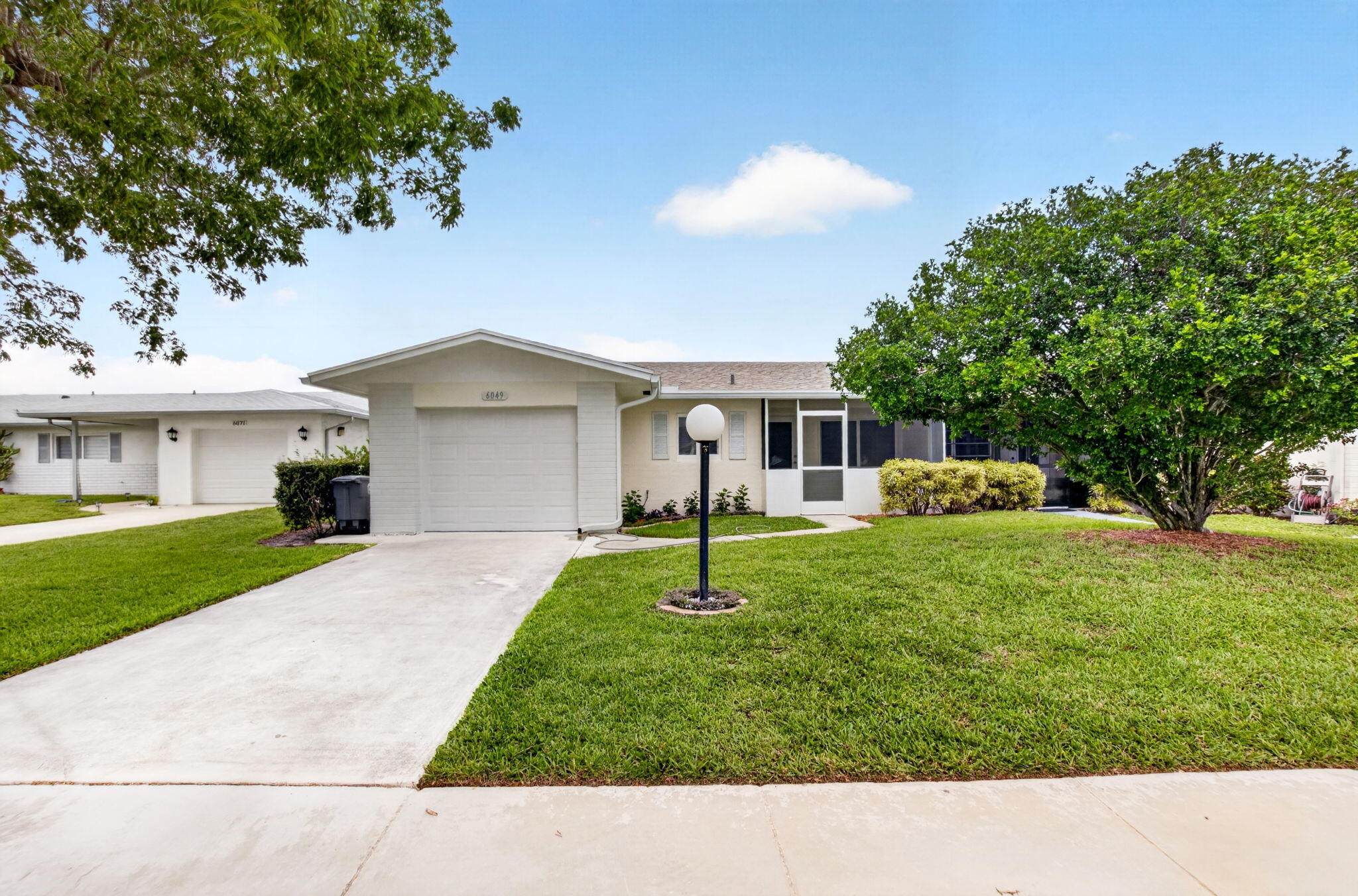 DELRAY VILLAS 2 - Residential
