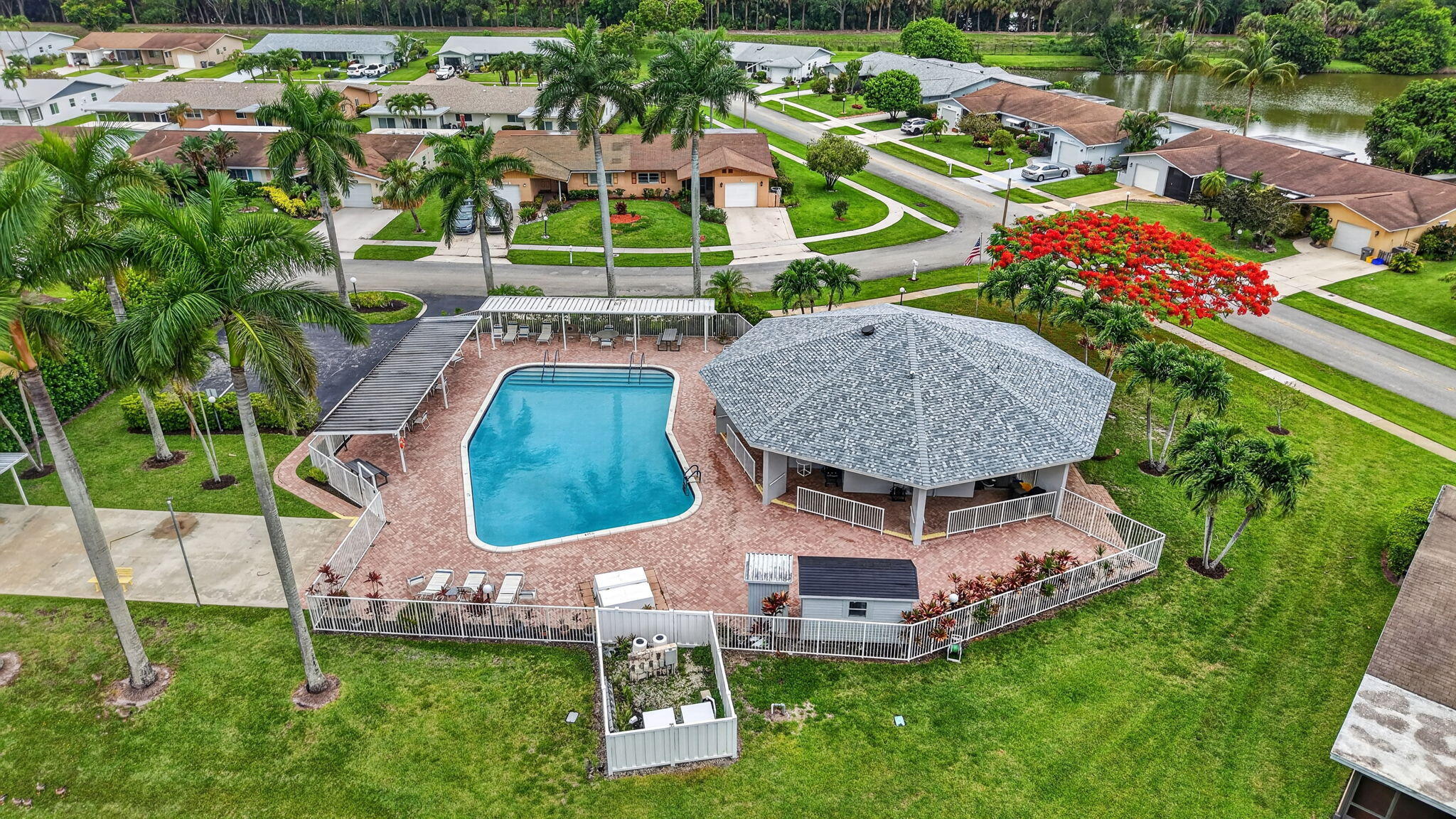 DELRAY VILLAS 2 - Residential