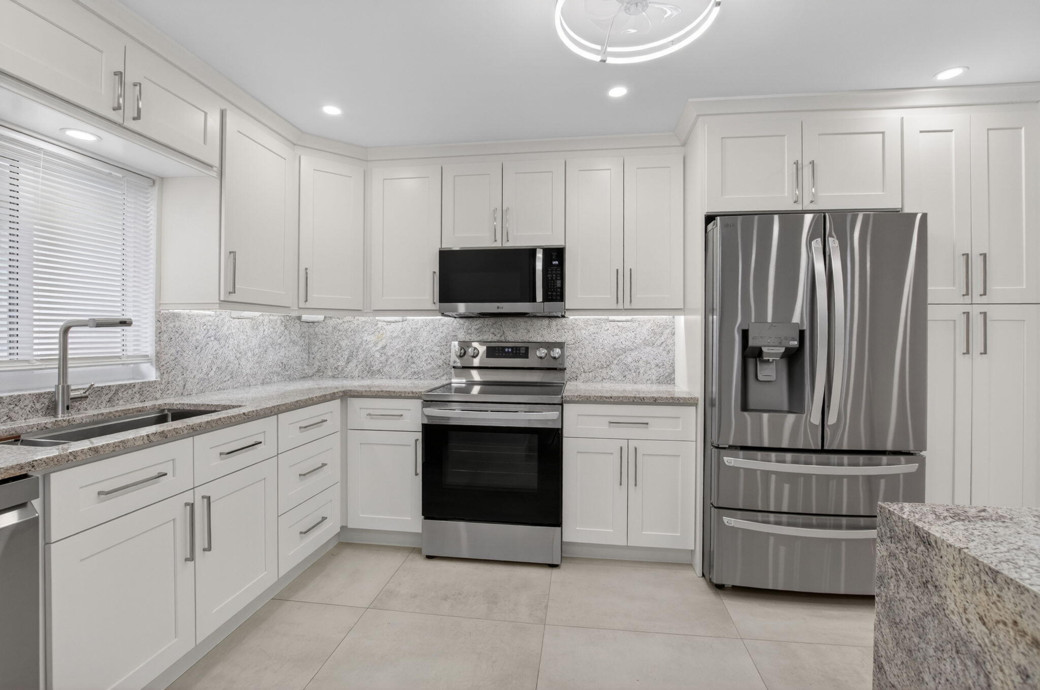 DELRAY VILLAS 2 - Residential
