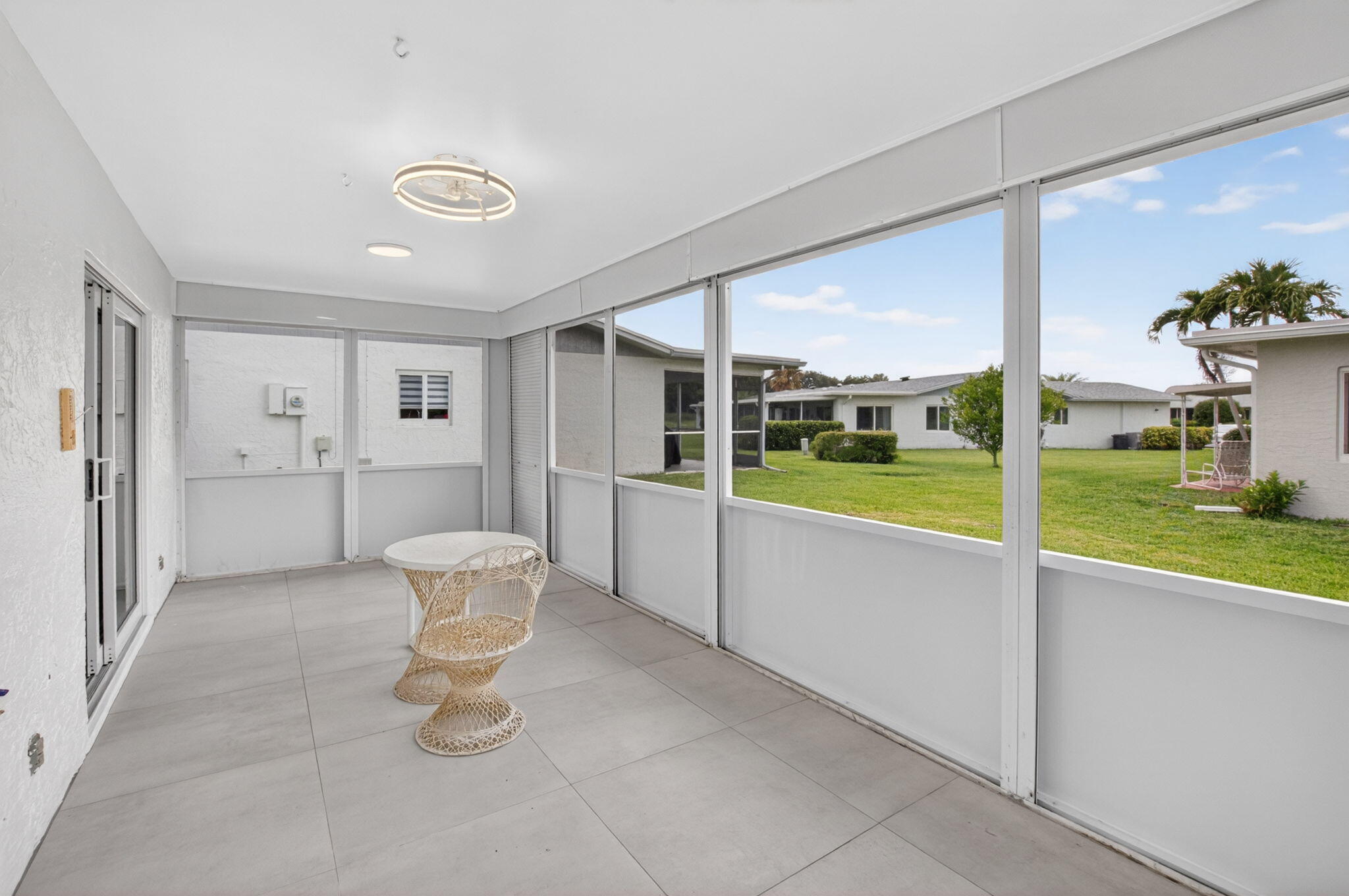 DELRAY VILLAS 2 - Residential