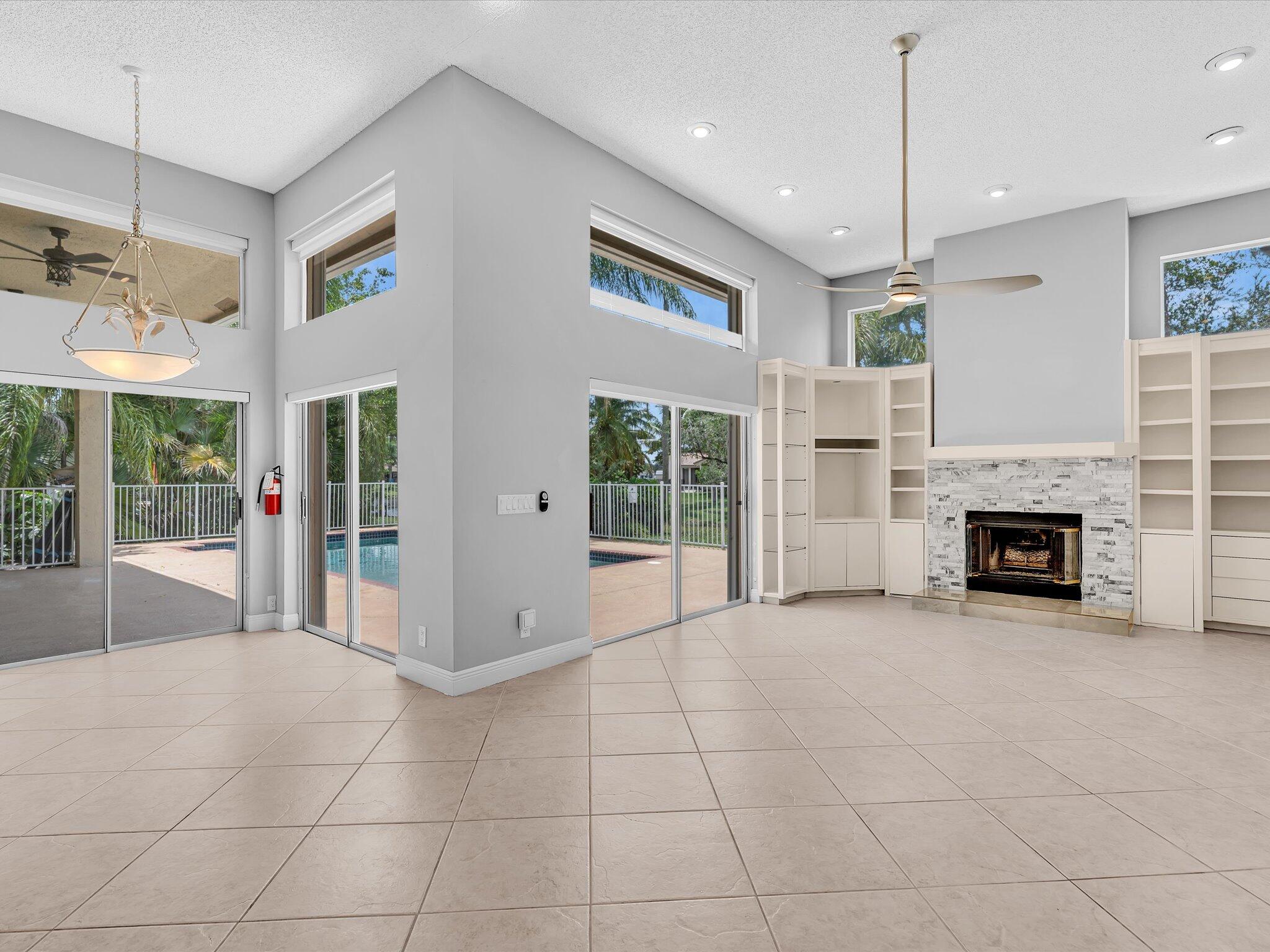 GLEN OAKS - Residential Lease