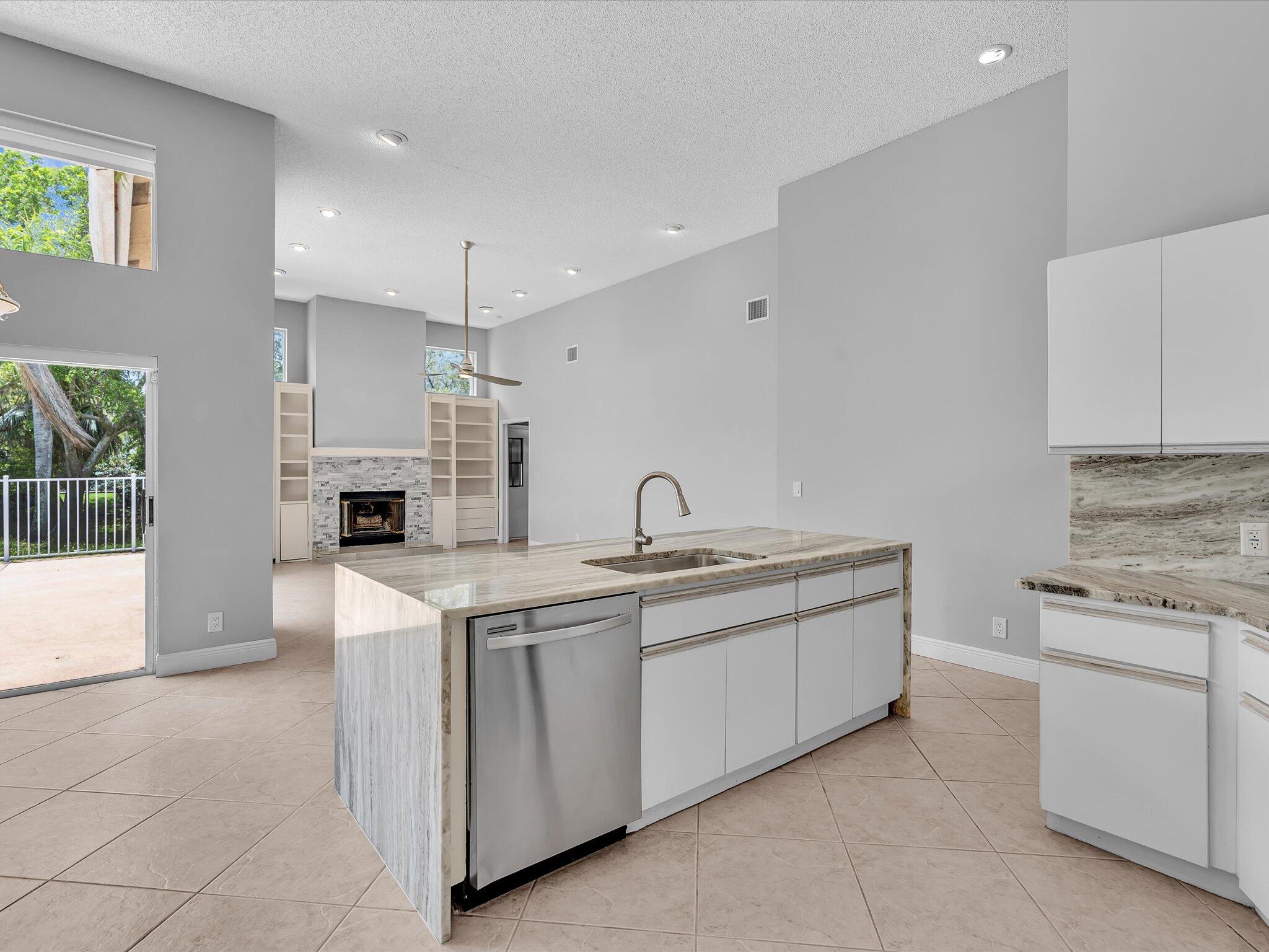 GLEN OAKS - Residential Lease