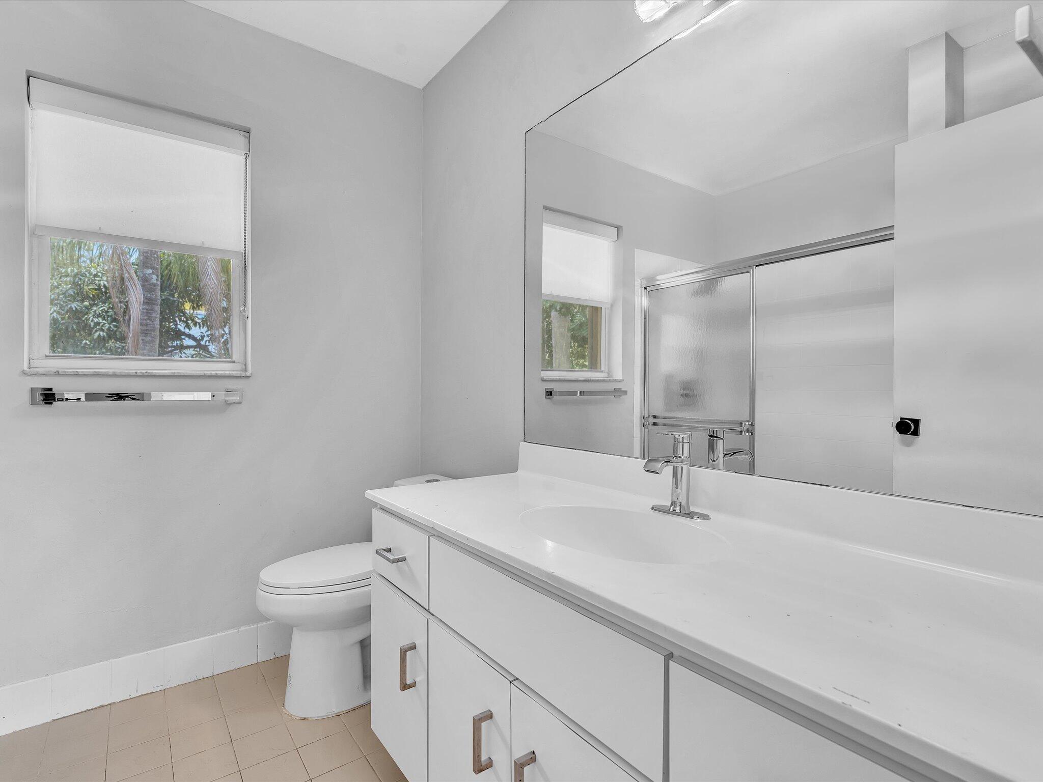 GLEN OAKS - Residential Lease