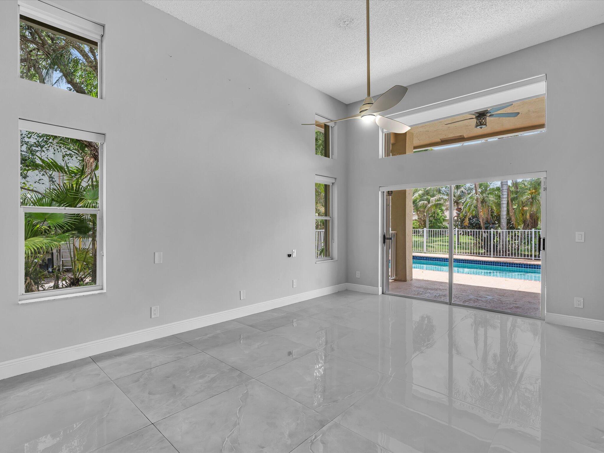 GLEN OAKS - Residential Lease