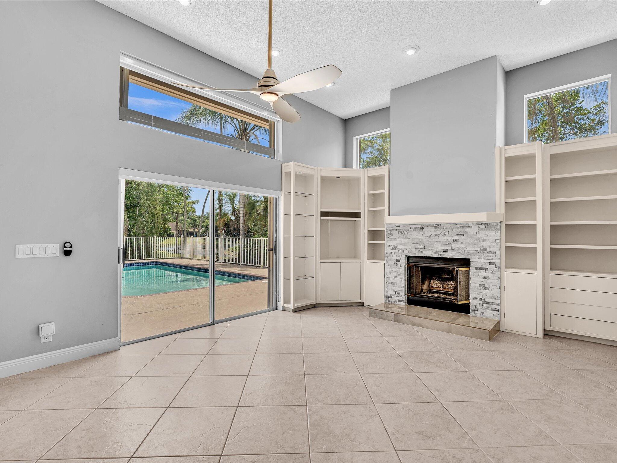 GLEN OAKS - Residential Lease
