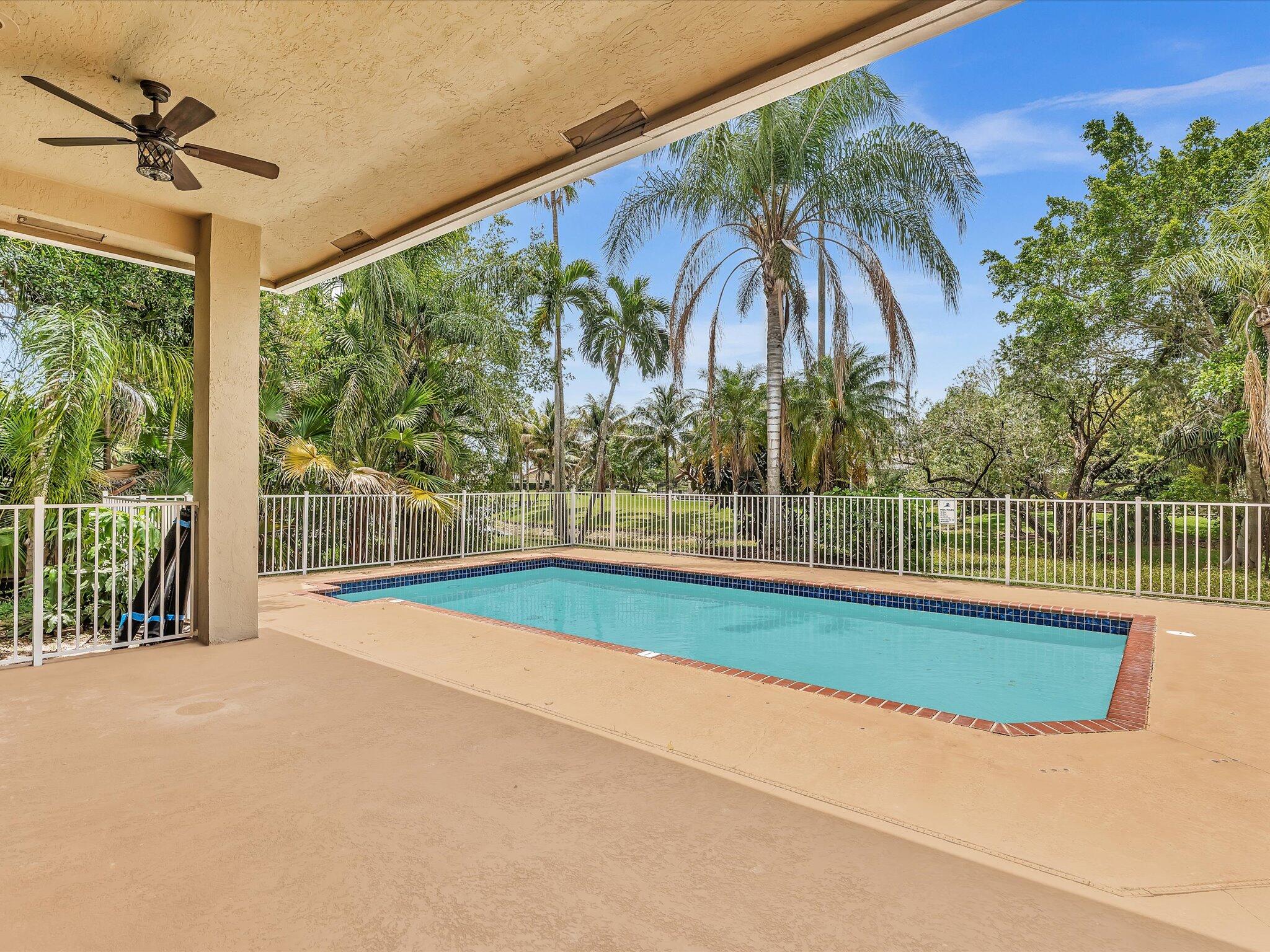 GLEN OAKS - Residential Lease