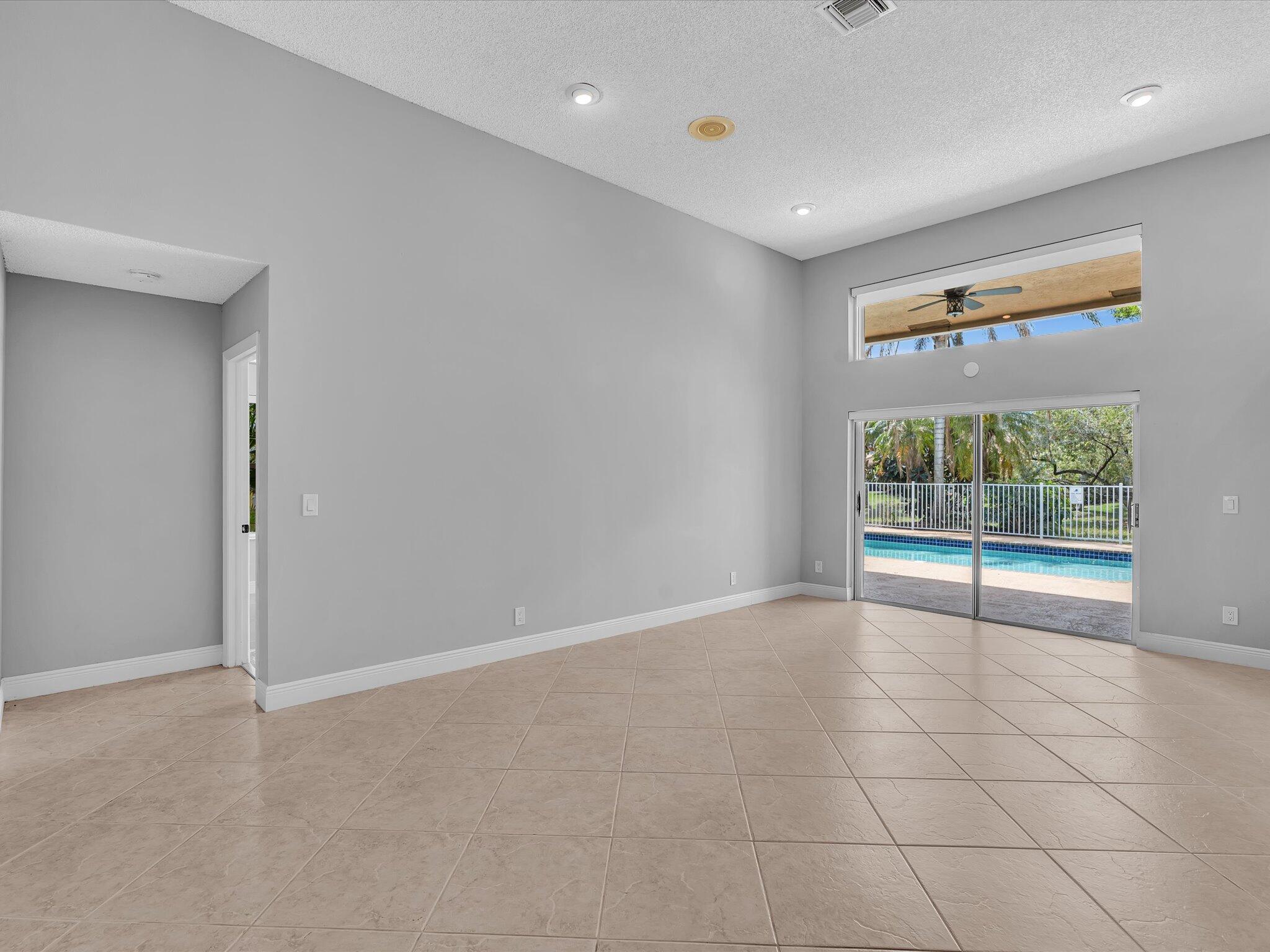 GLEN OAKS - Residential Lease