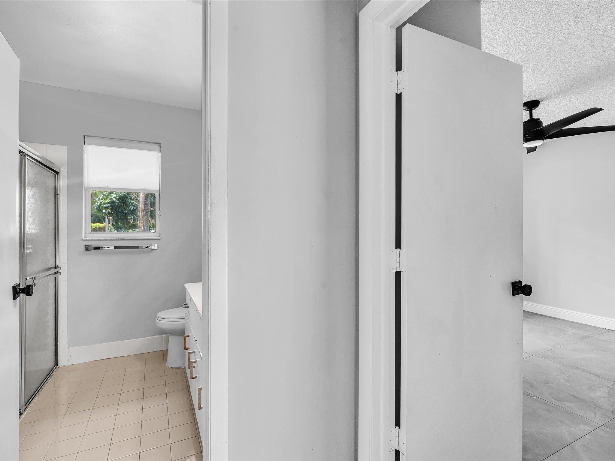 GLEN OAKS - Residential Lease