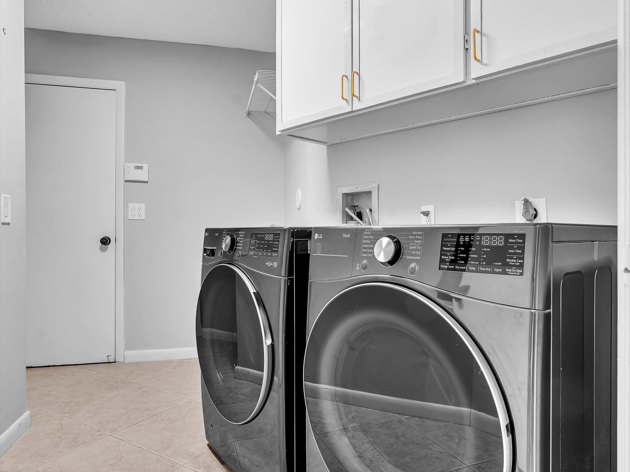 GLEN OAKS - Residential Lease