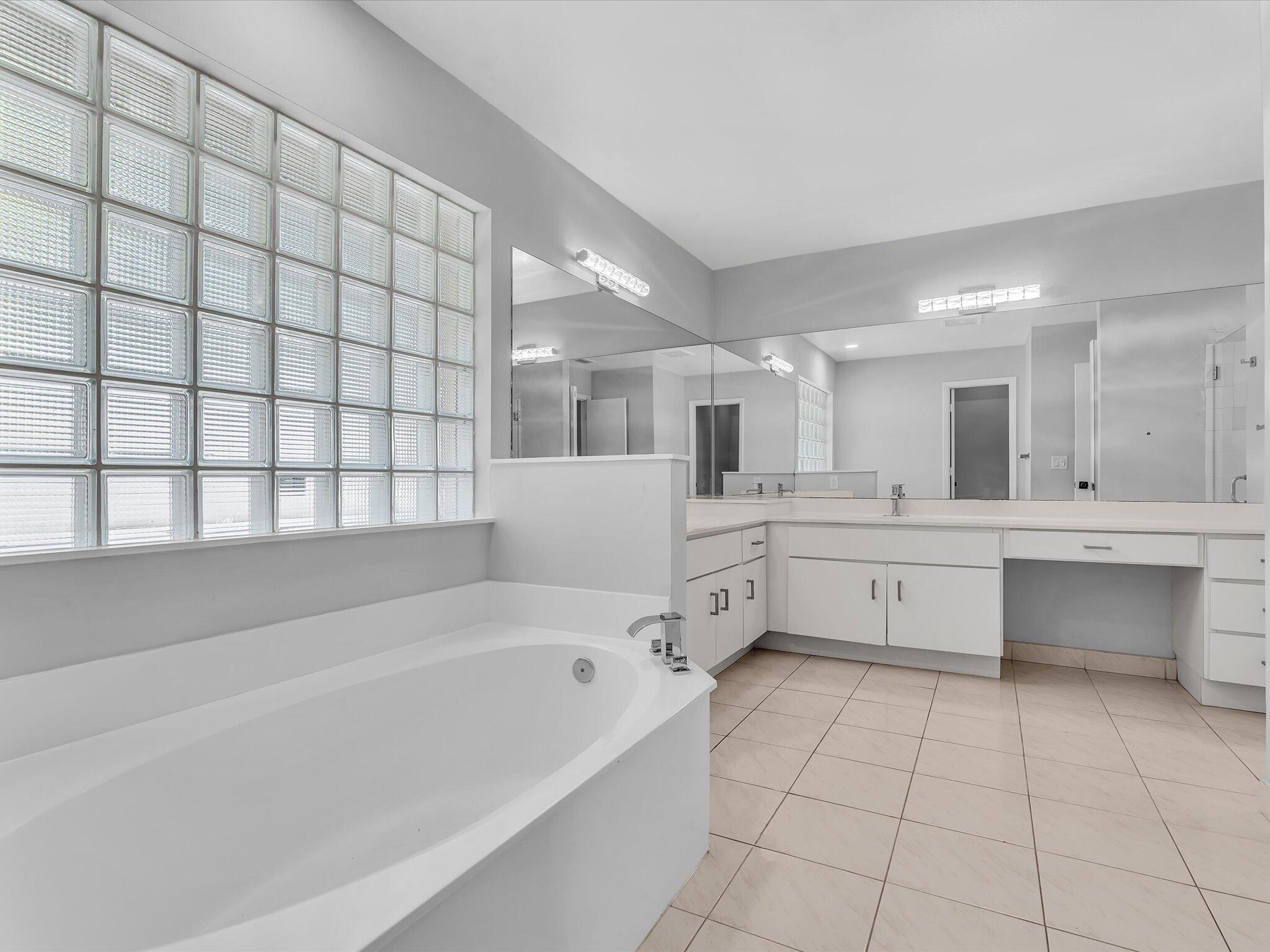 GLEN OAKS - Residential Lease