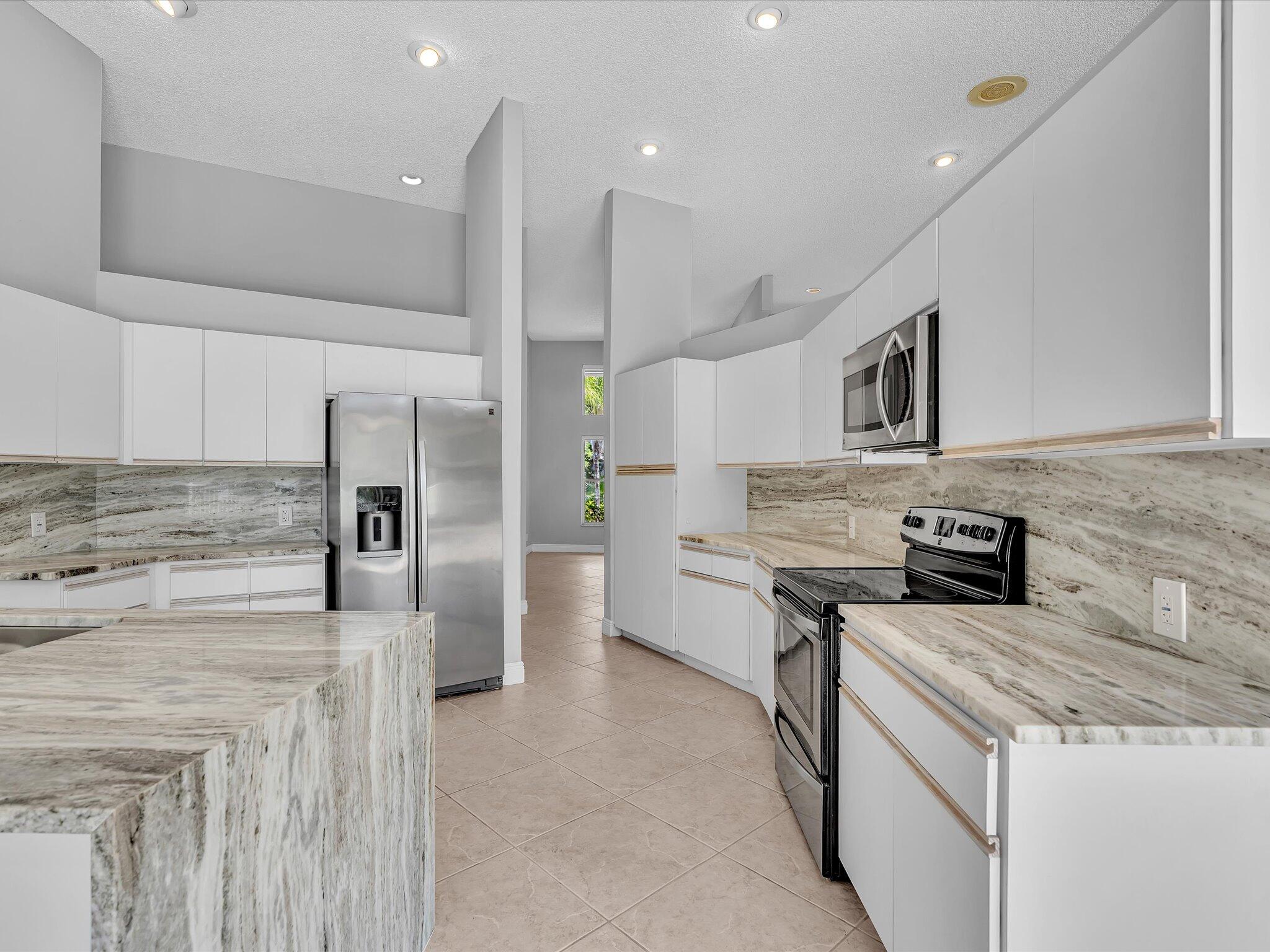 GLEN OAKS - Residential Lease