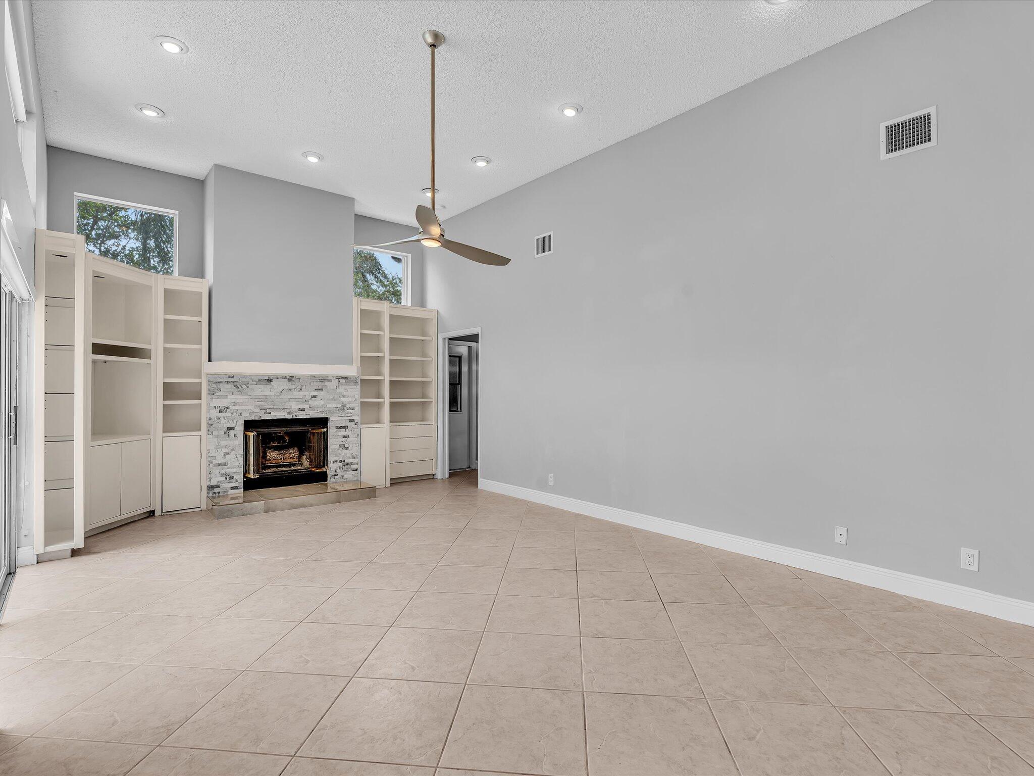 GLEN OAKS - Residential Lease