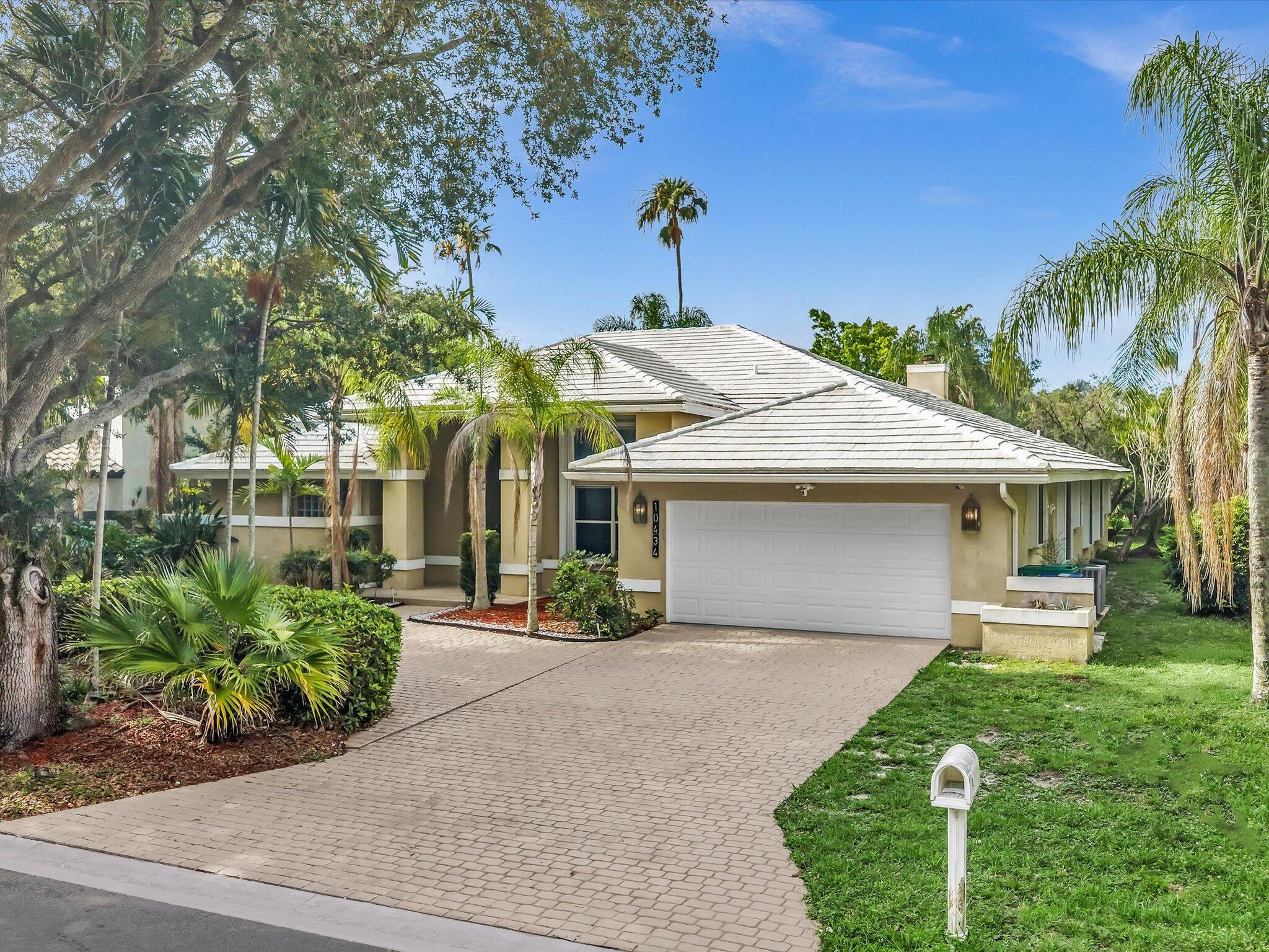 GLEN OAKS - Residential Lease