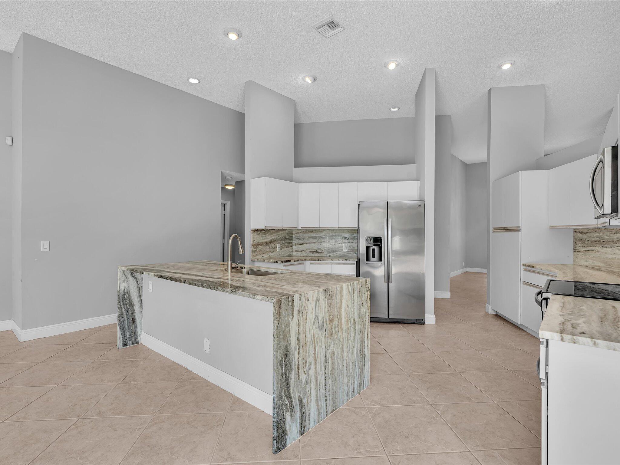 GLEN OAKS - Residential Lease
