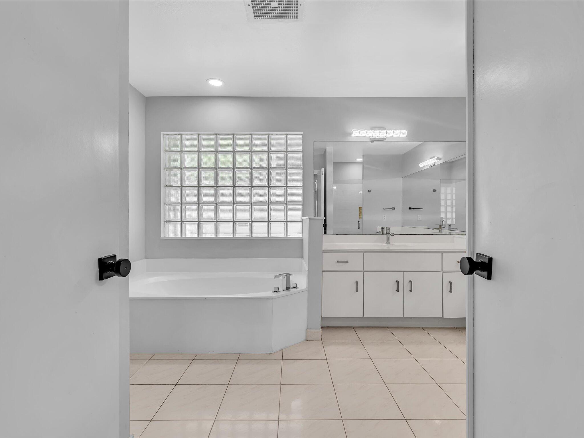 GLEN OAKS - Residential Lease