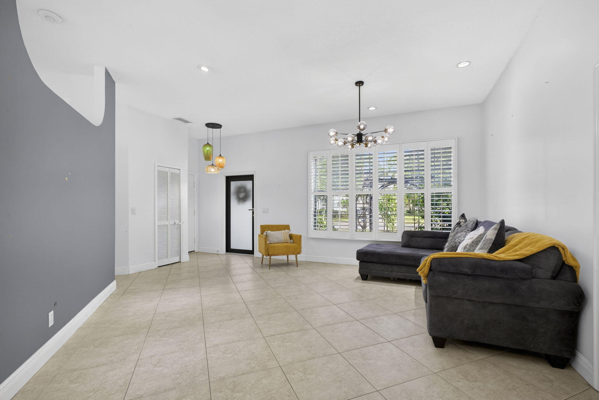 ROYAL PINES EST - Residential