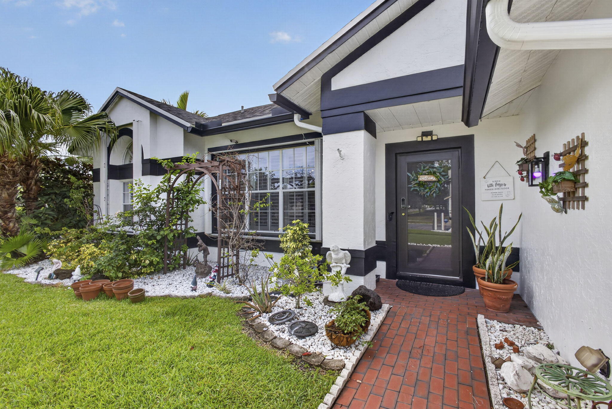 ROYAL PINES EST - Residential