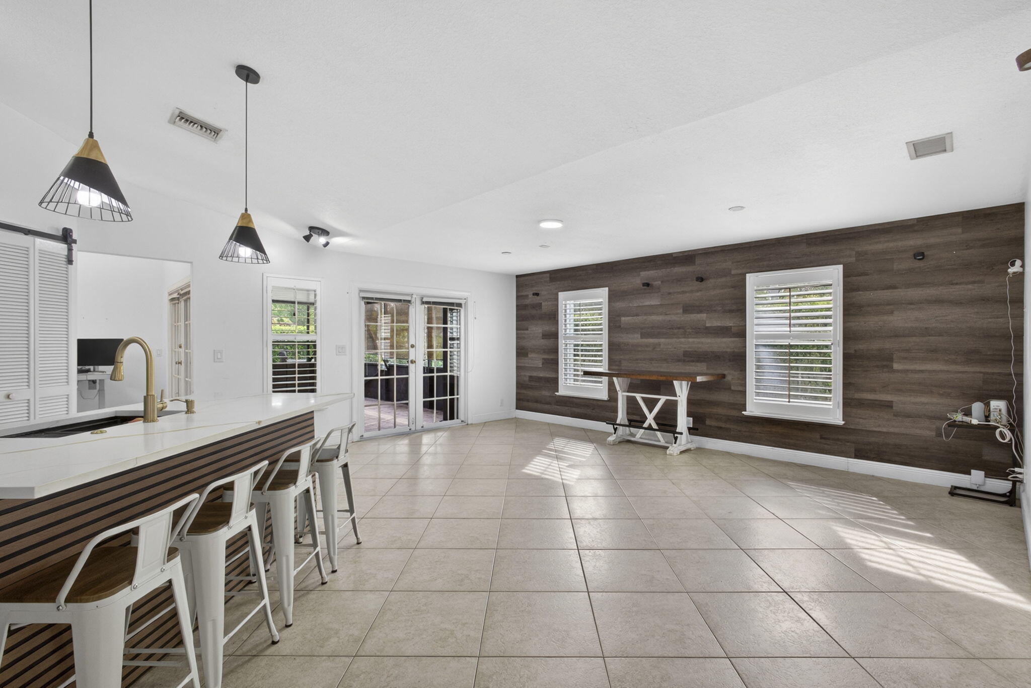 ROYAL PINES EST - Residential